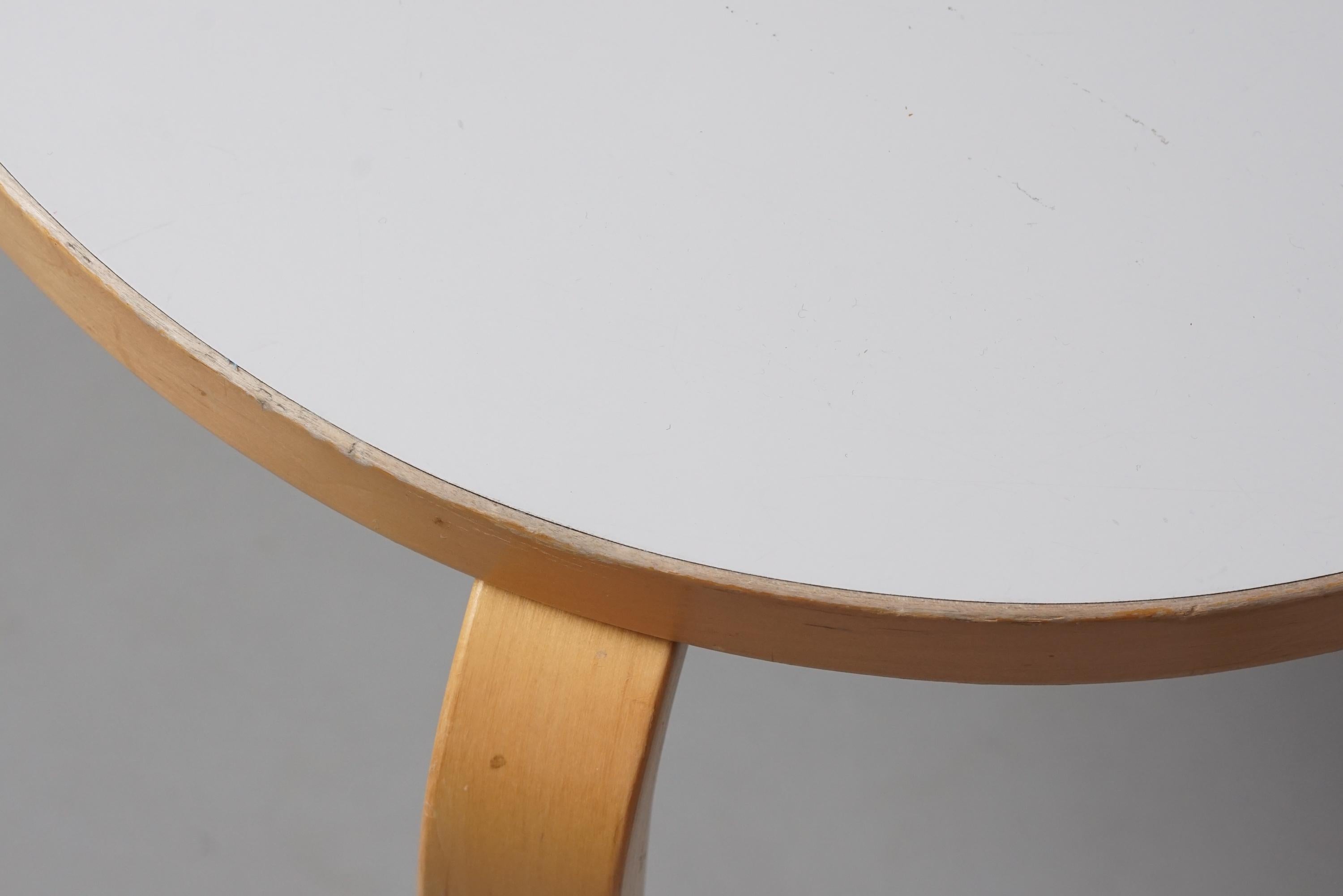 20ième siècle Tables gigognes Alvar Aalto+Aalto, modèle 90C et 90D, Artek, fin du XXe siècle en vente