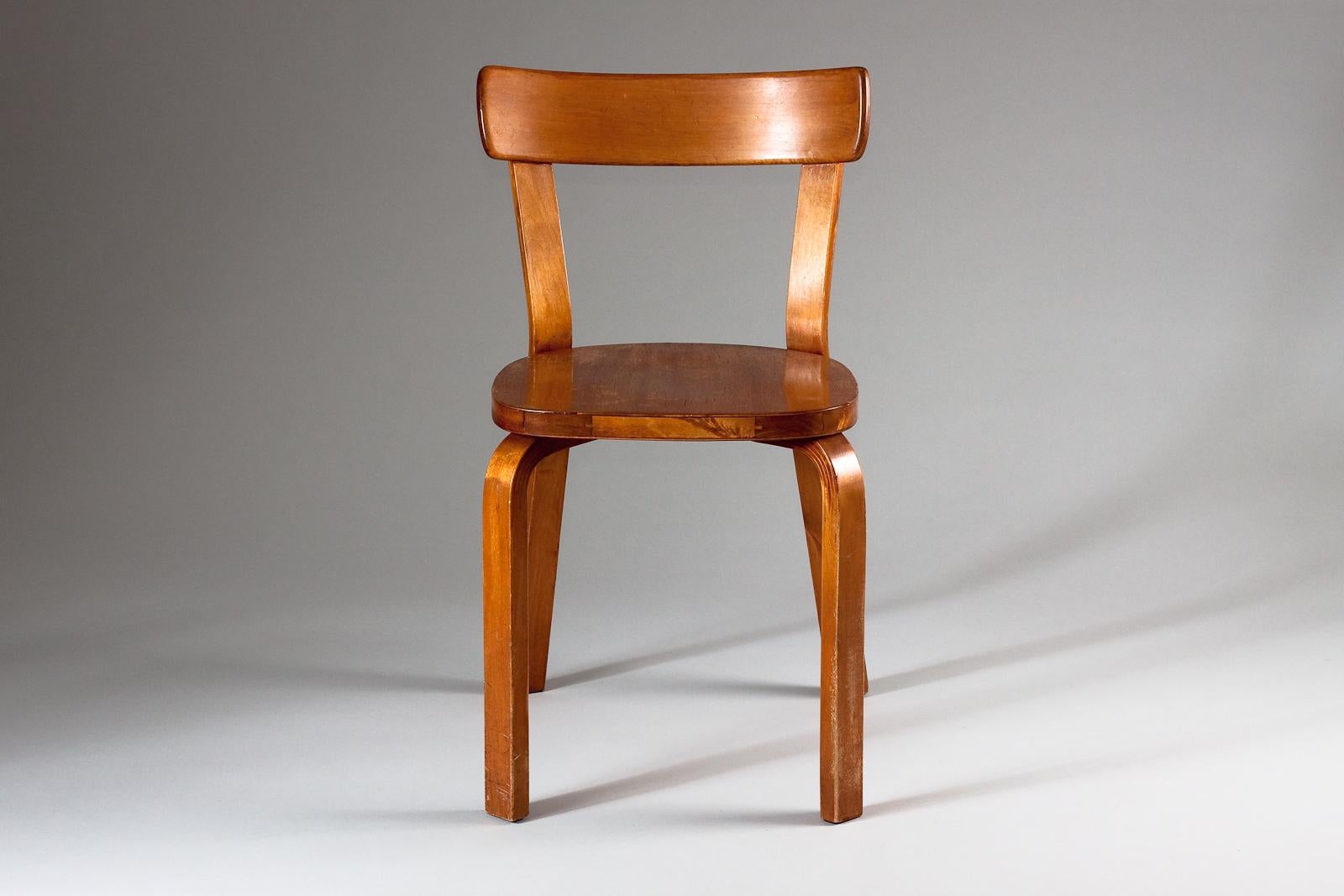 Alvar Aalto, chaise 69 originale des années 1930 avec une belle couleur et une belle patine en vente 3