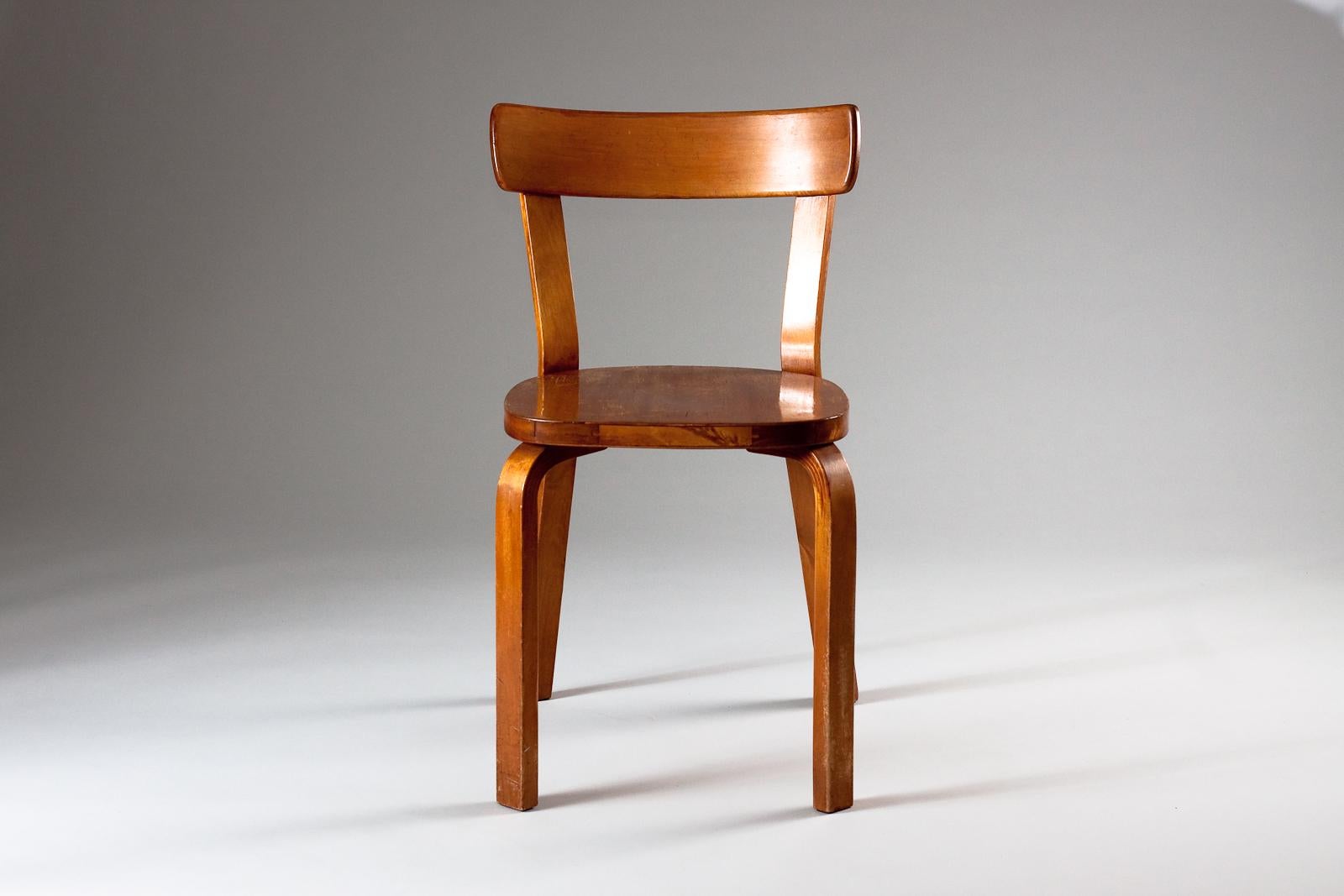 Birch Alvar Aalto, Original 1930s Chair 69 with Great Colour and Patina For Sale