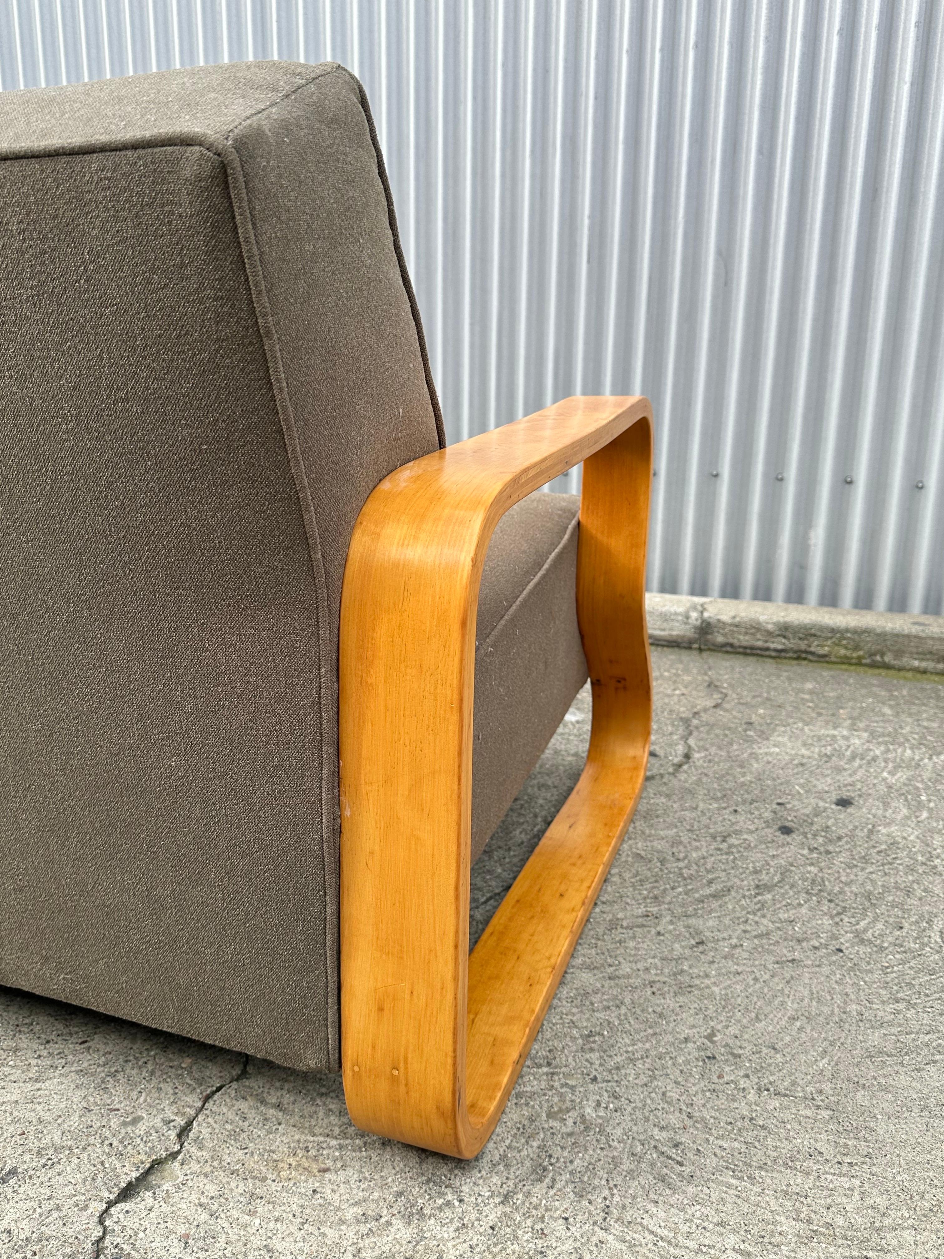 Alvar Aalto Paimio Sofa for Finmar Finland ca 1932 Madera curvada en venta