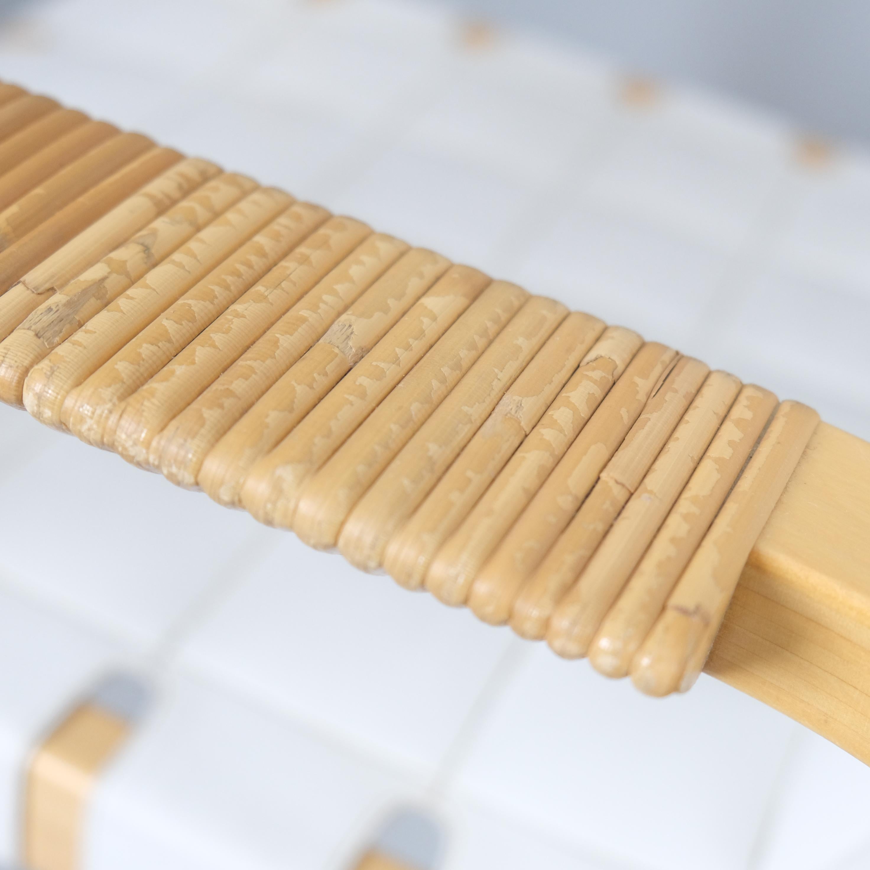 Alvar Aalto Pair of Armchairs 45 in Birch, Rattan, & White Leather, Artek 1970s en venta 1