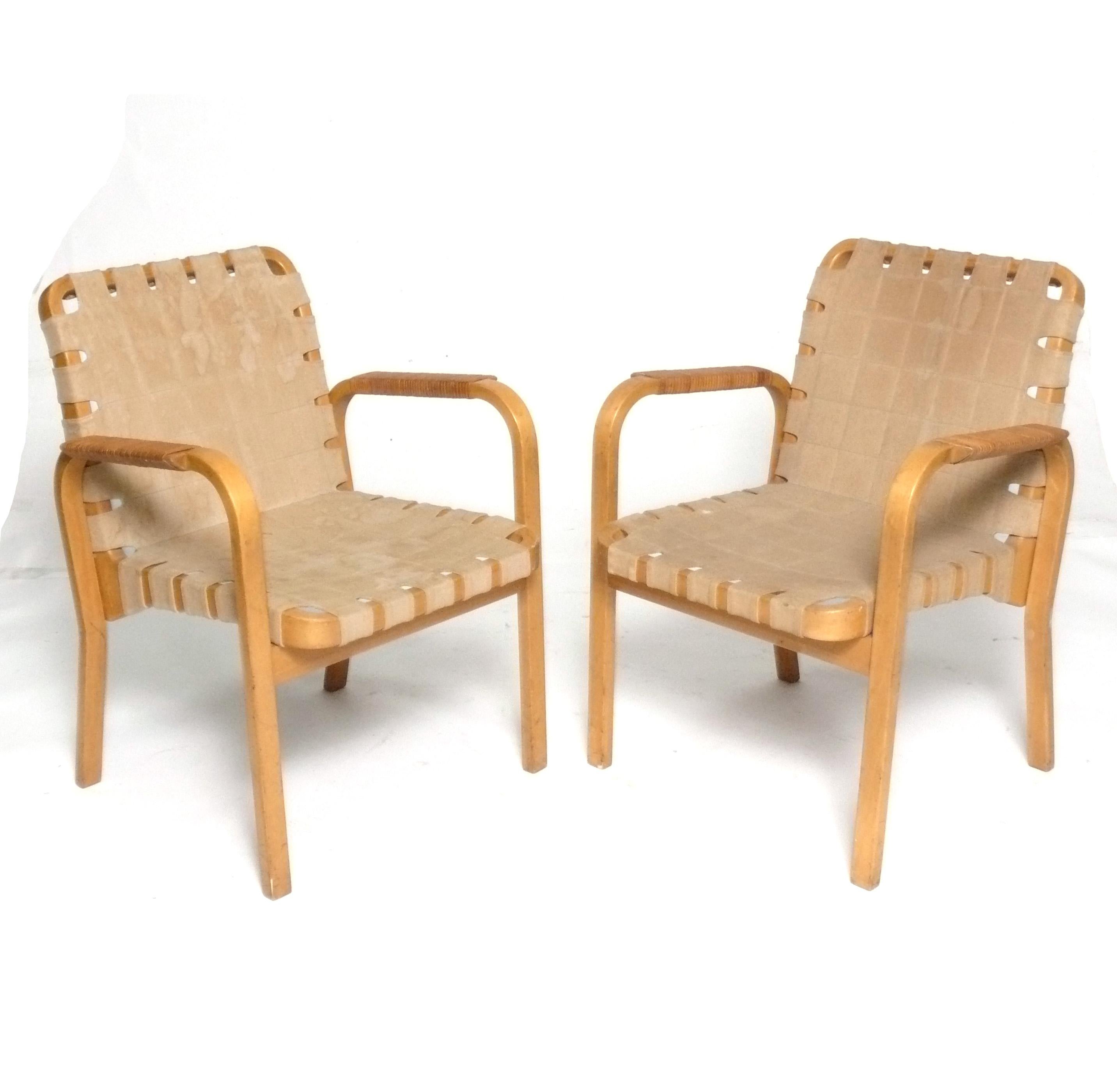 Mid-Century Modern Alvar Aalto+Aalto Paire de chaises longues modernes en bois courbé Modernité danoise Milieu de siècle en vente