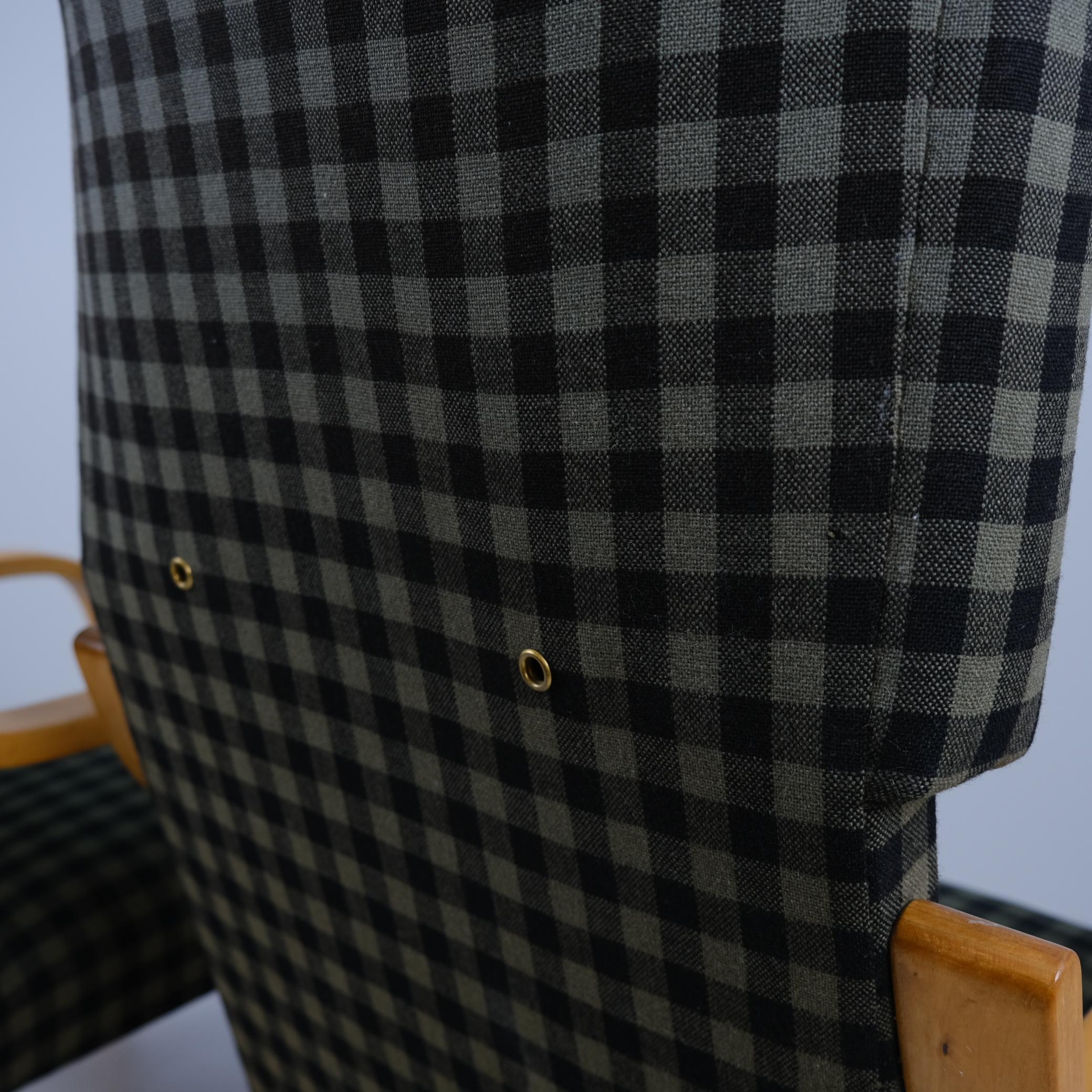 Alvar Aalto Pair of Cantilever Armchairs M. 401 Green Buffalo Check, Artek 1950s For Sale 2