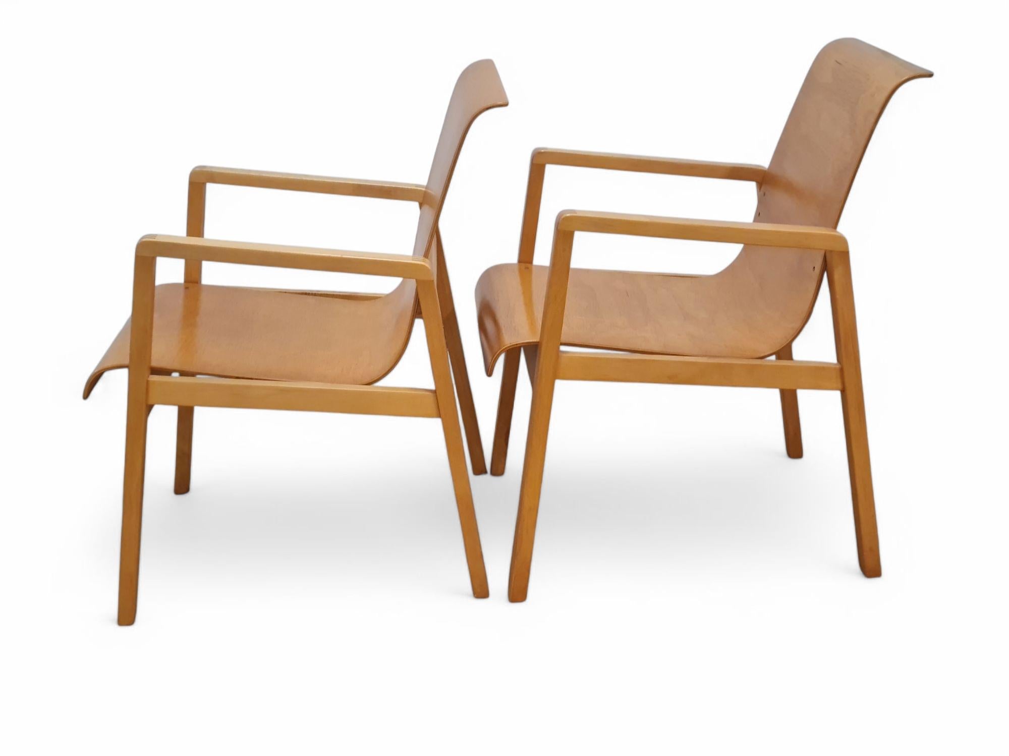 Alvar Aalto Flursesselpaar Modell 403 in Honey Birke, Artek 1950er Jahre im Angebot 1