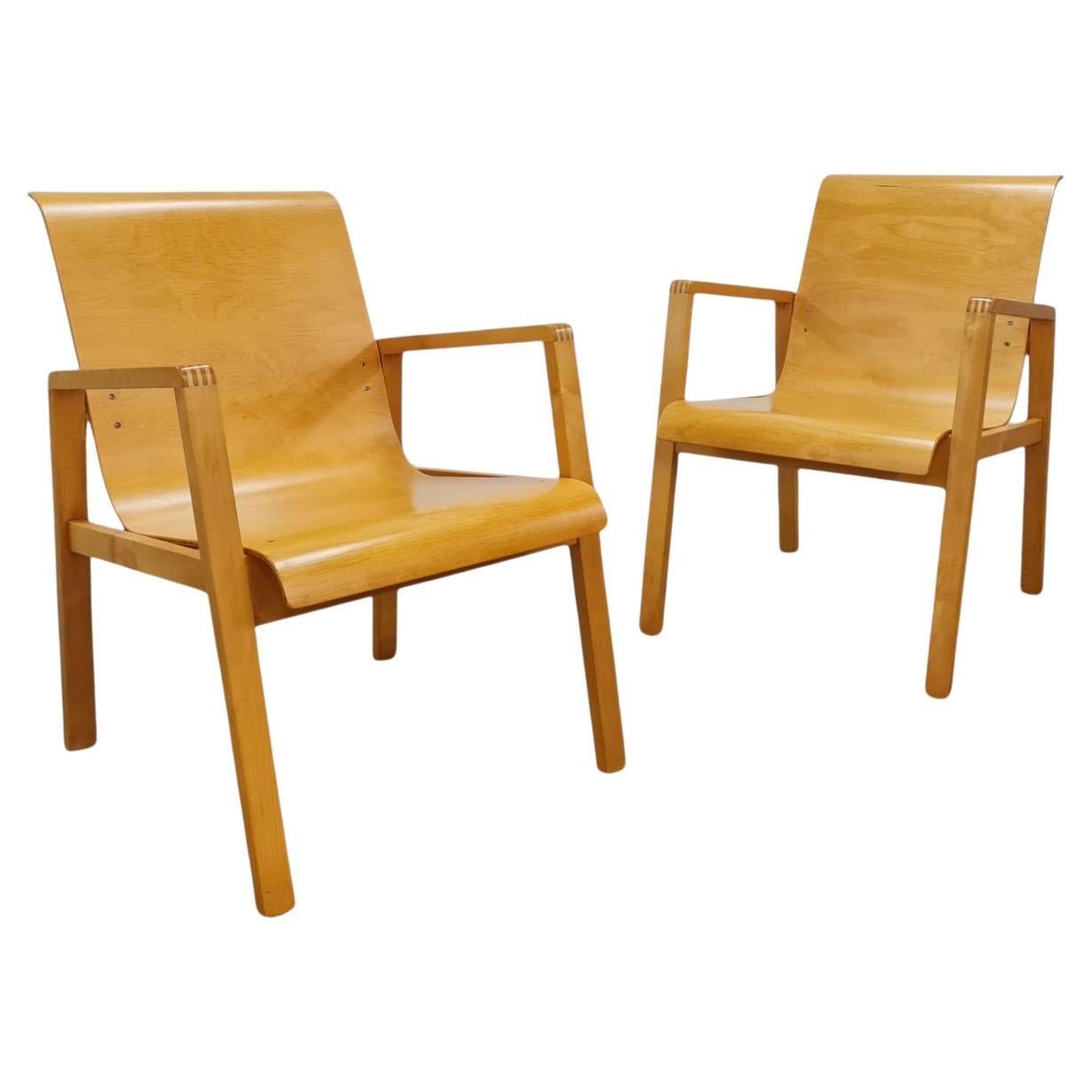 Alvar Aalto Pair of Hallway Armchairs Model 403 in Honey Birch, Artek 1950s