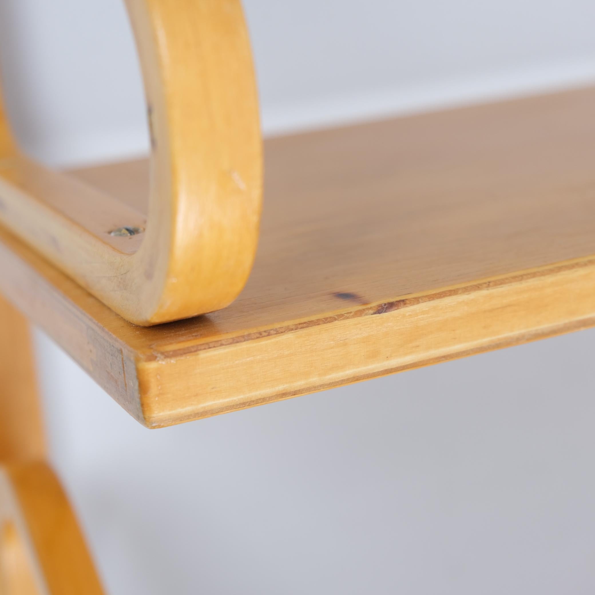 Finnish Alvar Aalto Pair of Minimalistic Iconic Shelves Model 112-2 for Artek, 1940s For Sale