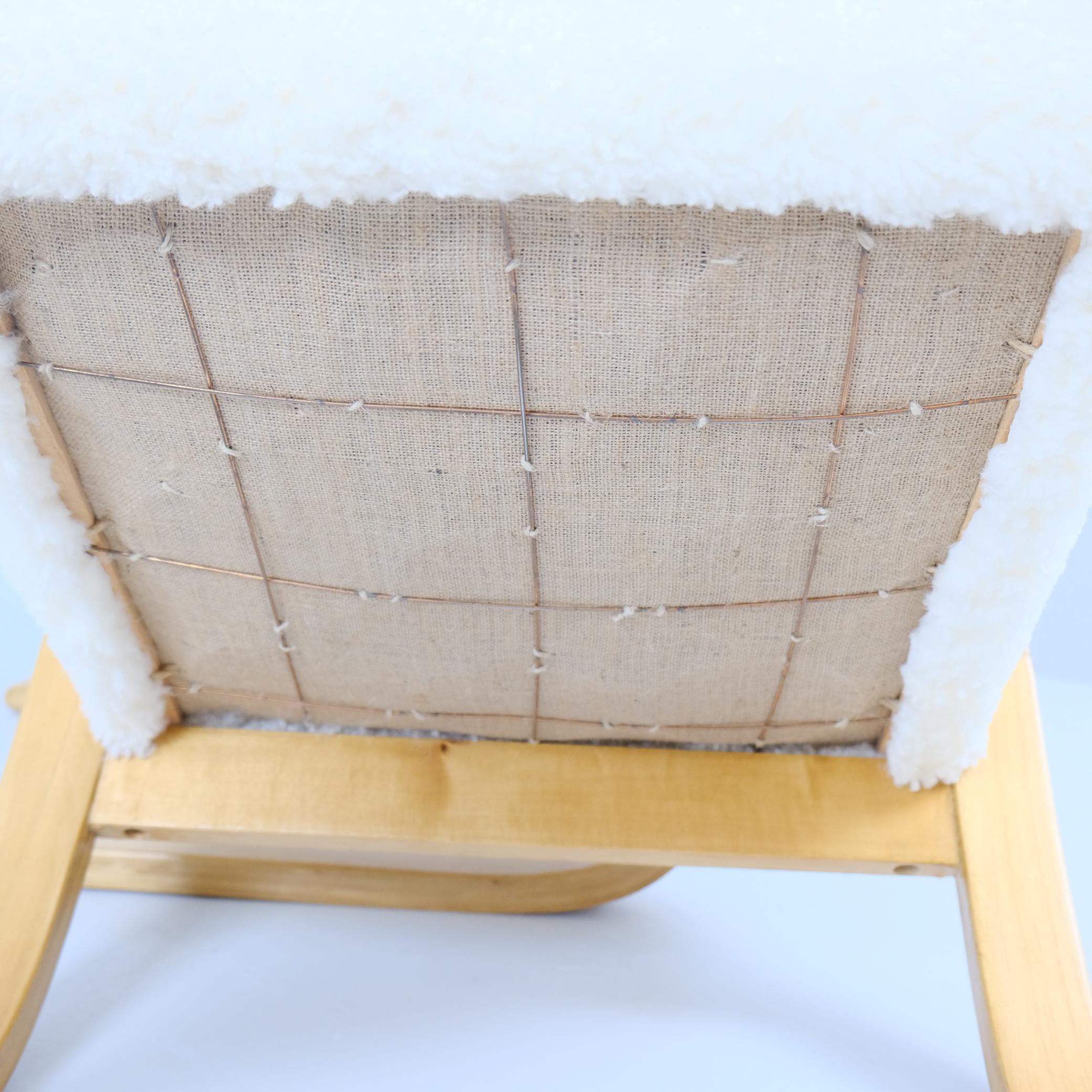 Alvar Aalto Pair of Sheepskin Paded Cantilever Armchairs Model 402, Artek 1950s For Sale 4