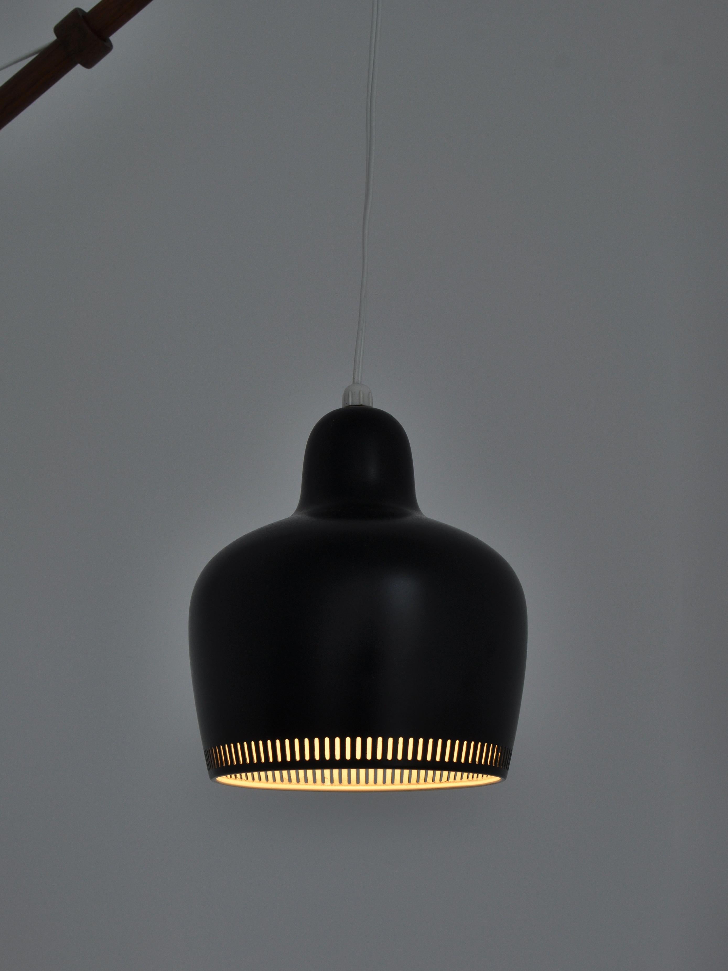 Alvar Aalto Pendant Wall Lamp, Louis Poulsen, 1960s Scandinavian Modern In Good Condition In Odense, DK
