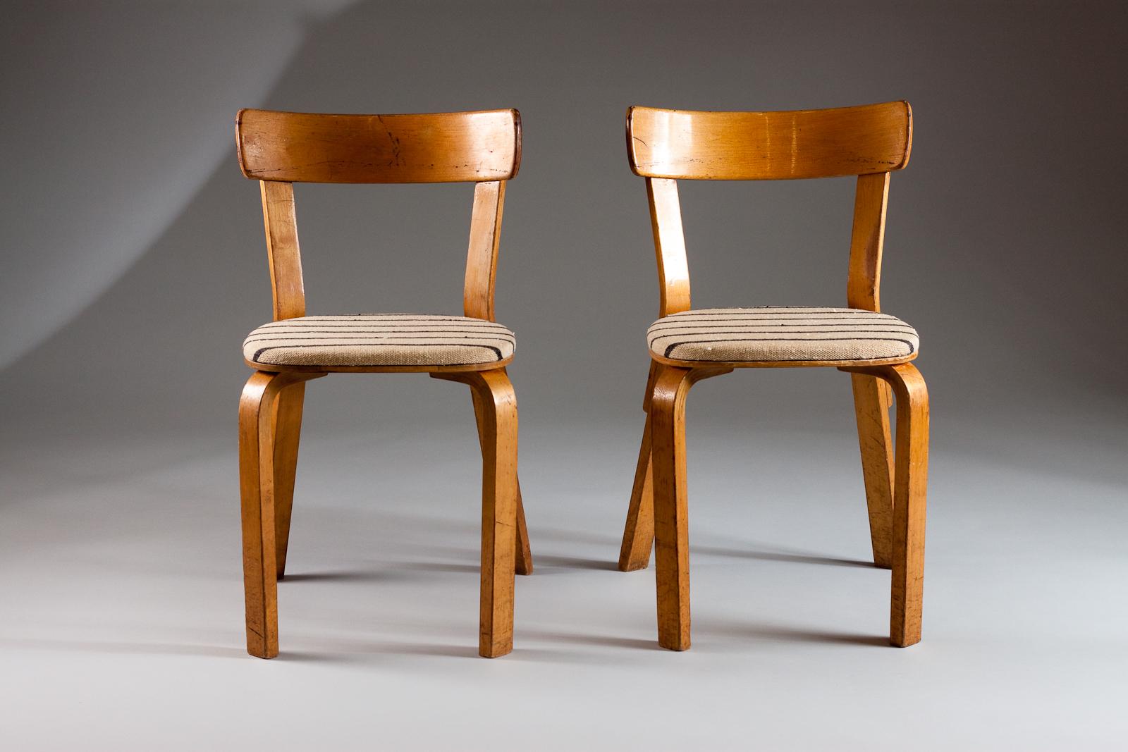 Alvar Aalto, Rare Pair of 1930s 69 Chairs with 