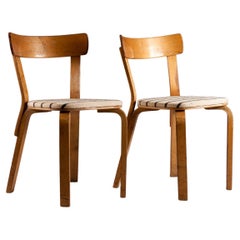 Alvar Aalto, Rare Pair of 1930s 69 Chairs with "Sandwich" Seat