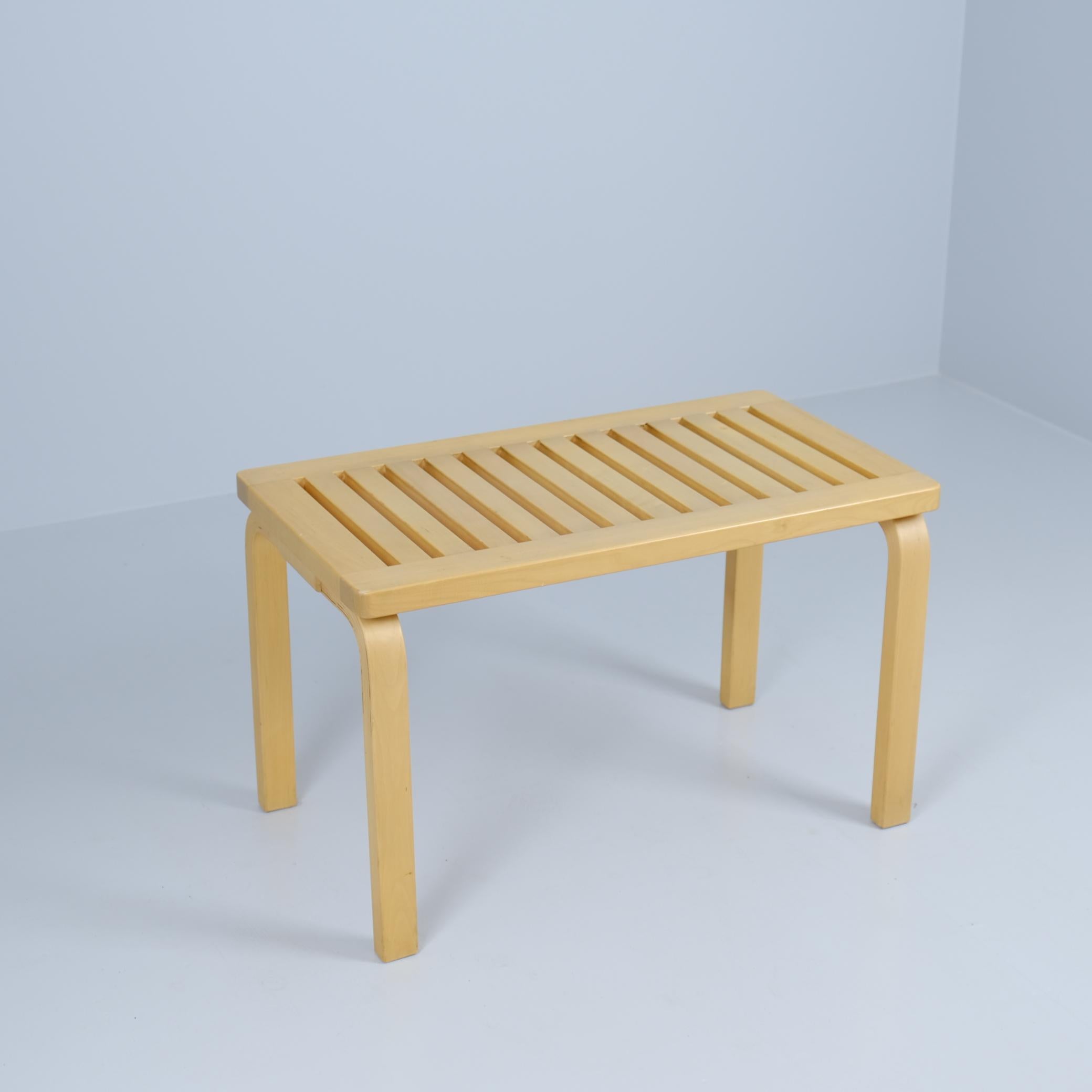 Panchina in betulla 'Ritiläpenkki' di Alvar Aalto modello 153B, Artek anni '70 in vendita 4