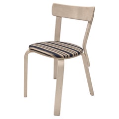 Silla Sandwich Alvar Aalto modelo 69 de Artek años 40