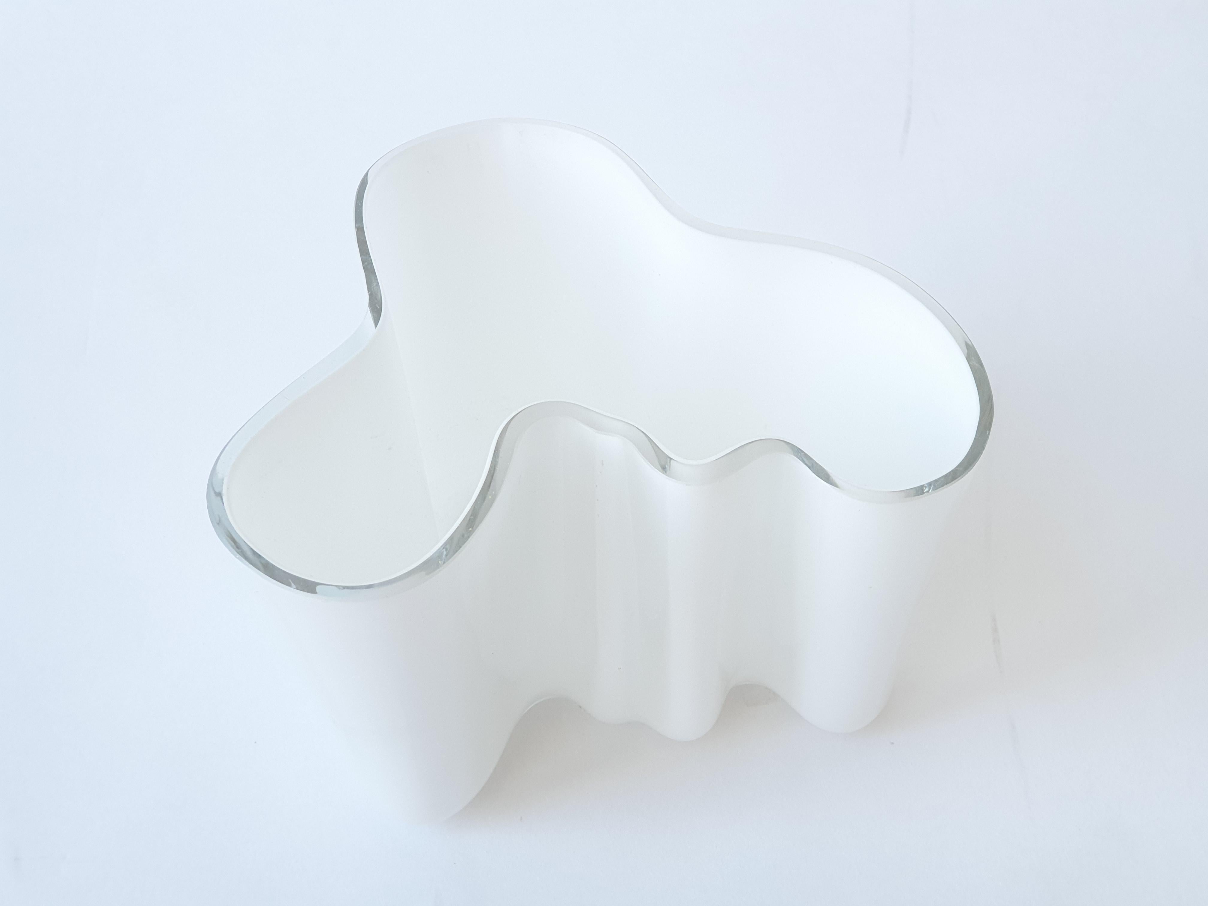 Aalto savoy vase, white. 