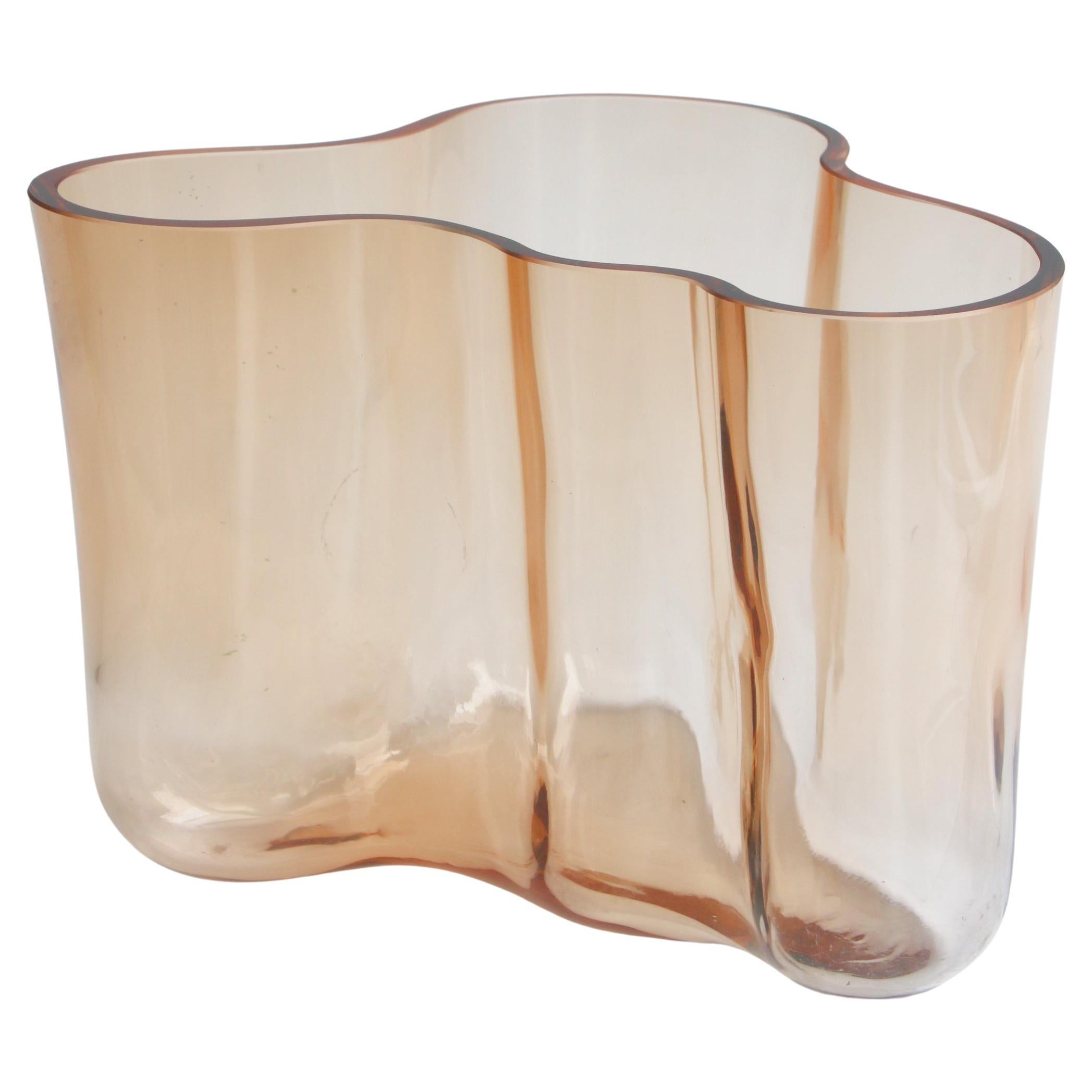 Alvar Aalto Vase "Savoy" aus karamellfarbenem Glas:: Iittala:: Finnland