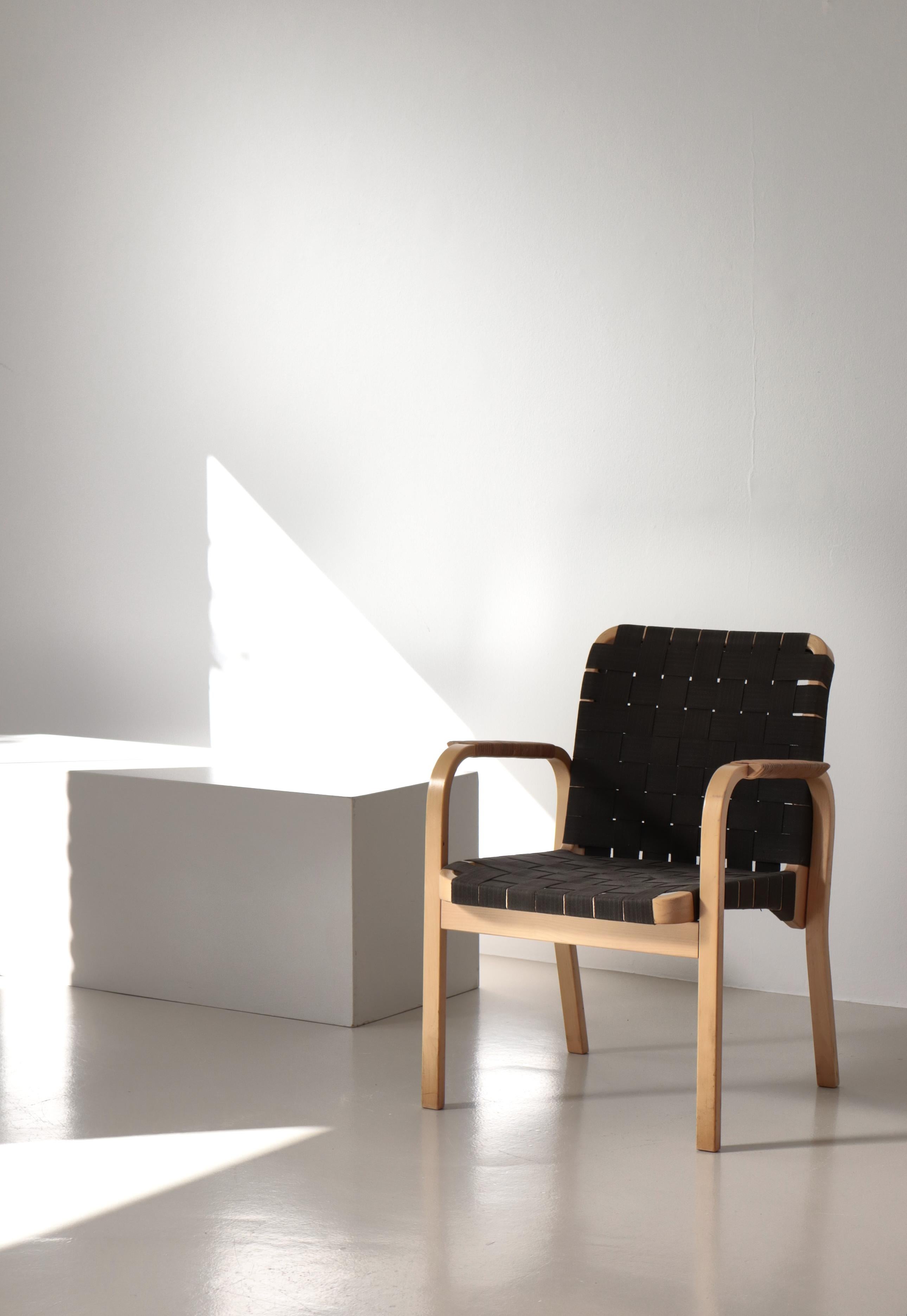 Sillón moderno escandinavo Alvar Aalto Model 45 Abedul y cincha de lino, años 70 en venta 8