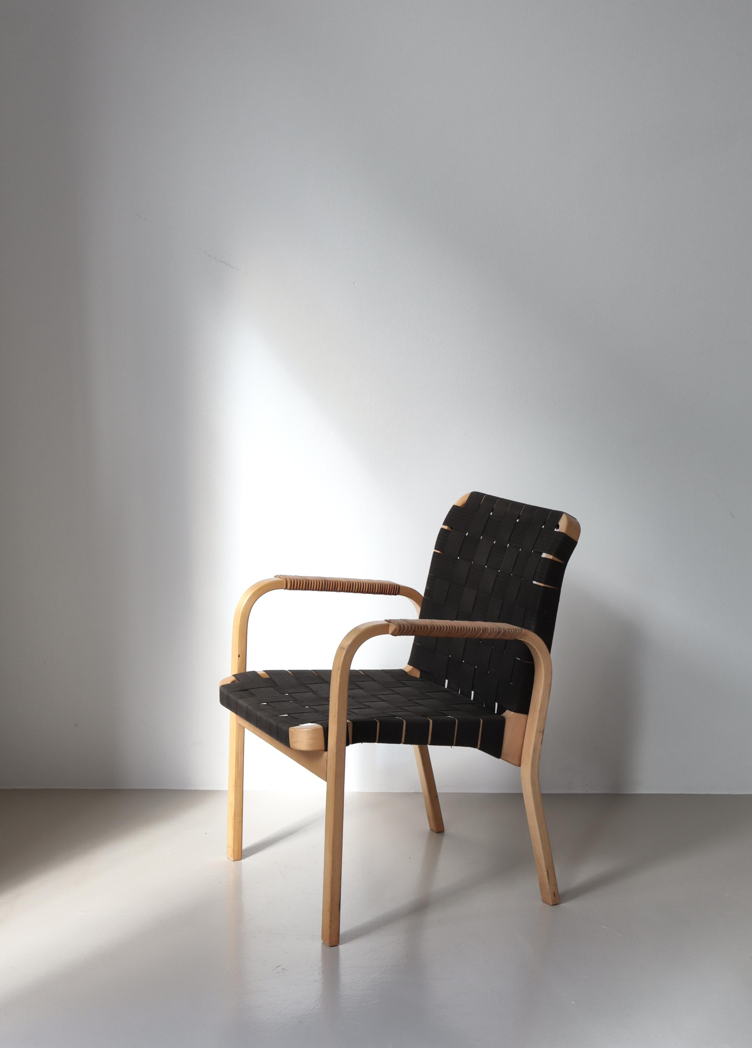 Sillón moderno escandinavo Alvar Aalto Model 45 Abedul y cincha de lino, años 70 Escandinavo moderno en venta