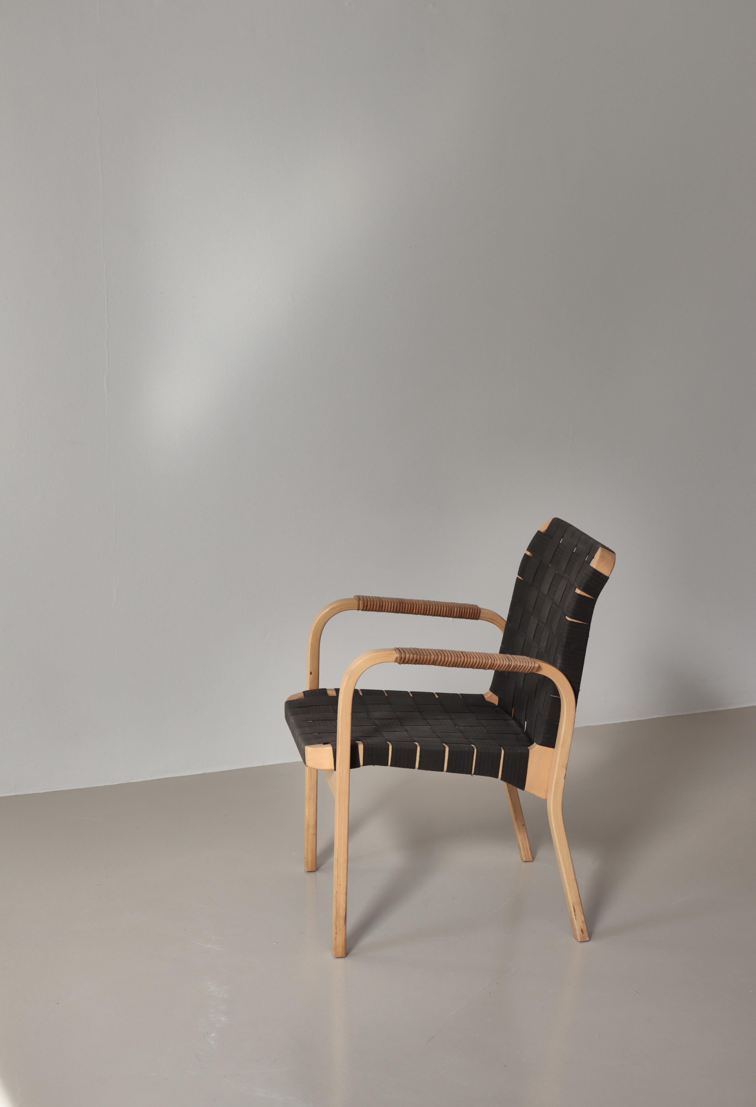 Sillón moderno escandinavo Alvar Aalto Model 45 Abedul y cincha de lino, años 70 Finlandés en venta