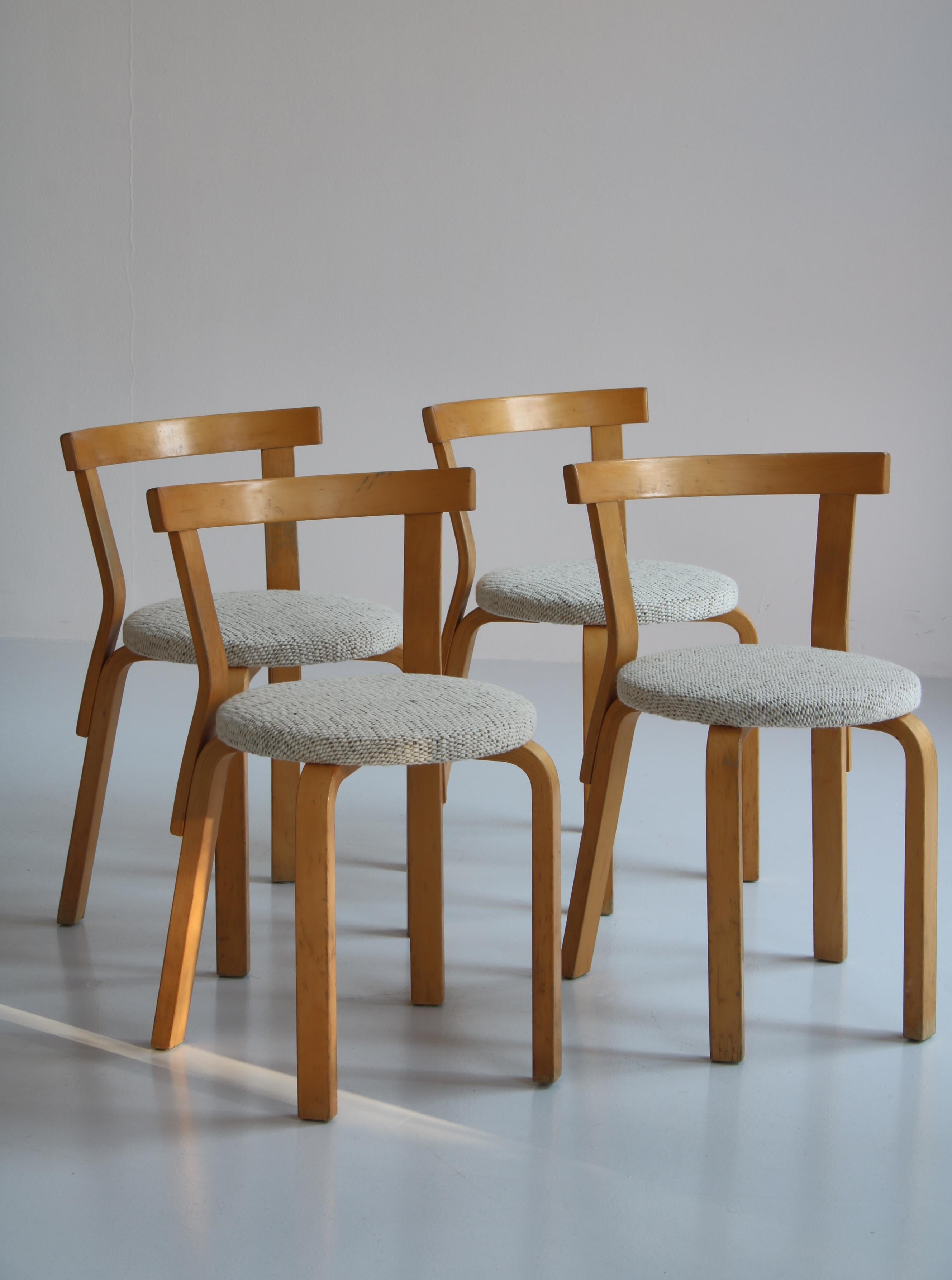 Set of 4 Alvar Aalto chairs model 68 in Birch by Artek, 1970s, Finland 3
