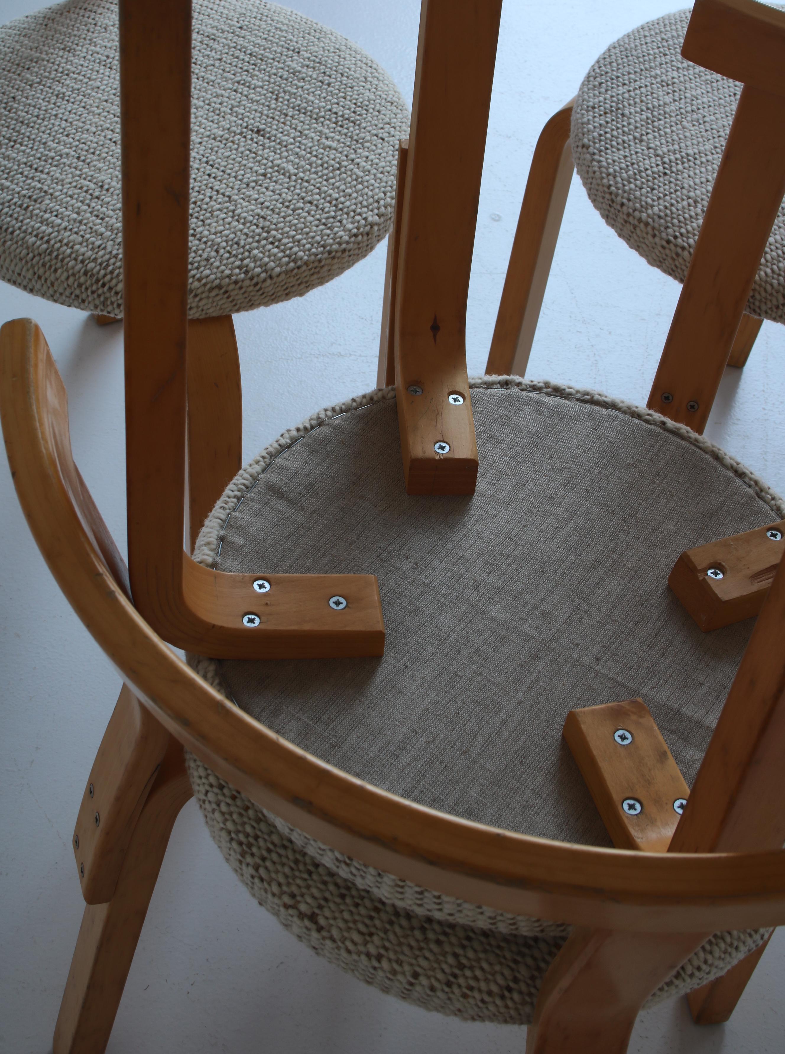 Set of 4 Alvar Aalto chairs model 68 in Birch by Artek, 1970s, Finland 5
