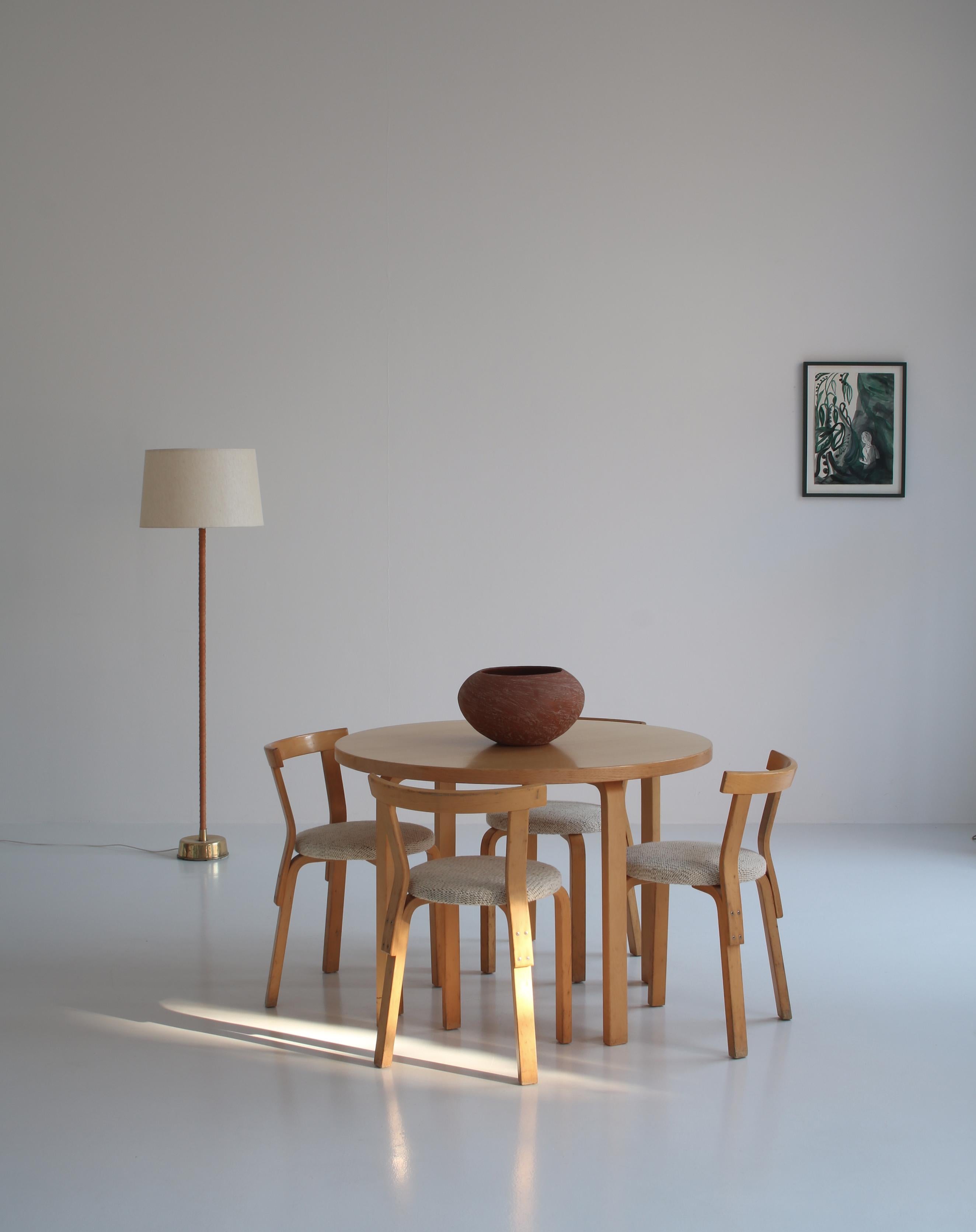 Set of 4 Alvar Aalto chairs model 68 in Birch by Artek, 1970s, Finland 8