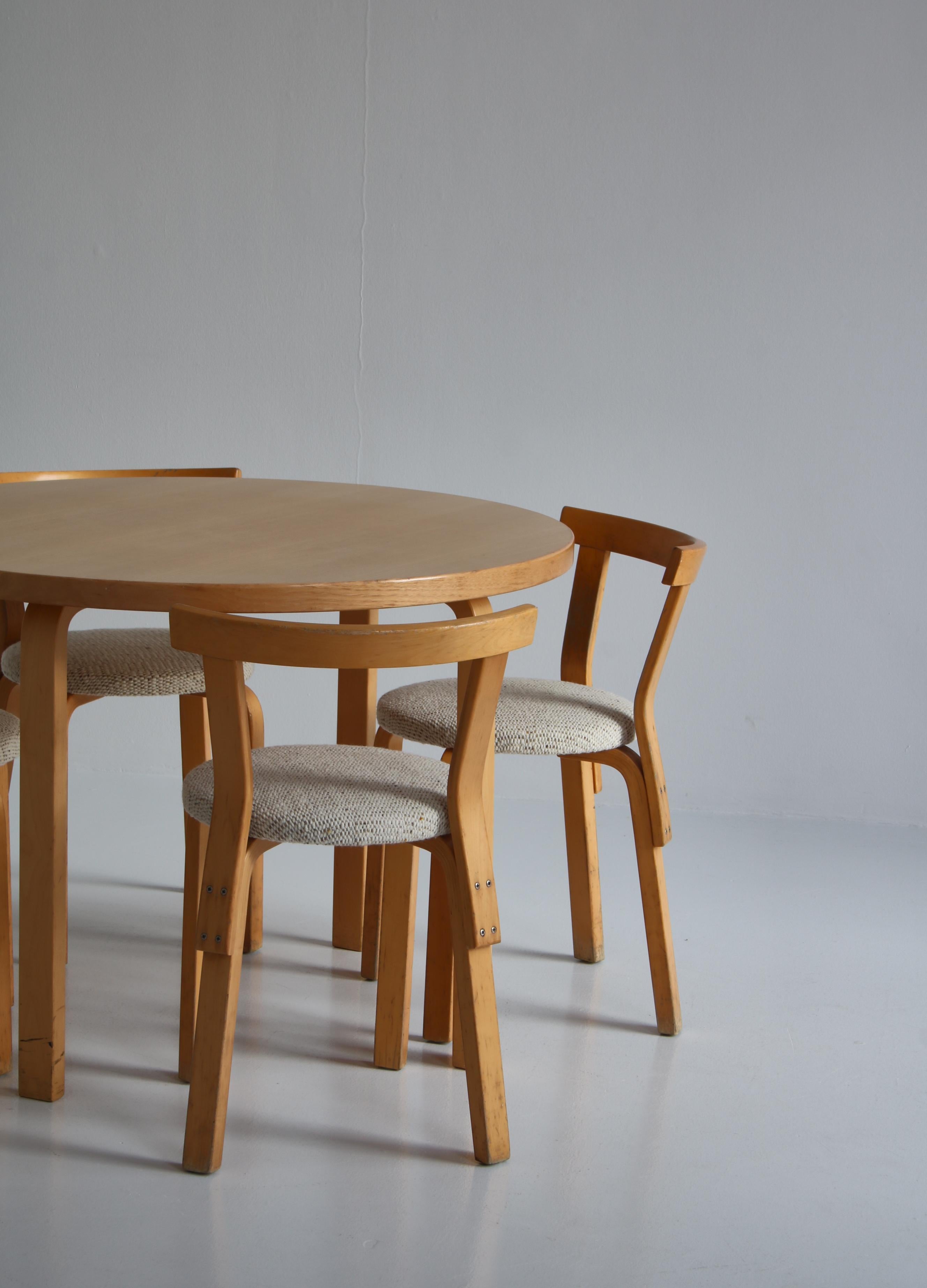 Finnish Set of 4 Alvar Aalto chairs model 68 in Birch by Artek, 1970s, Finland