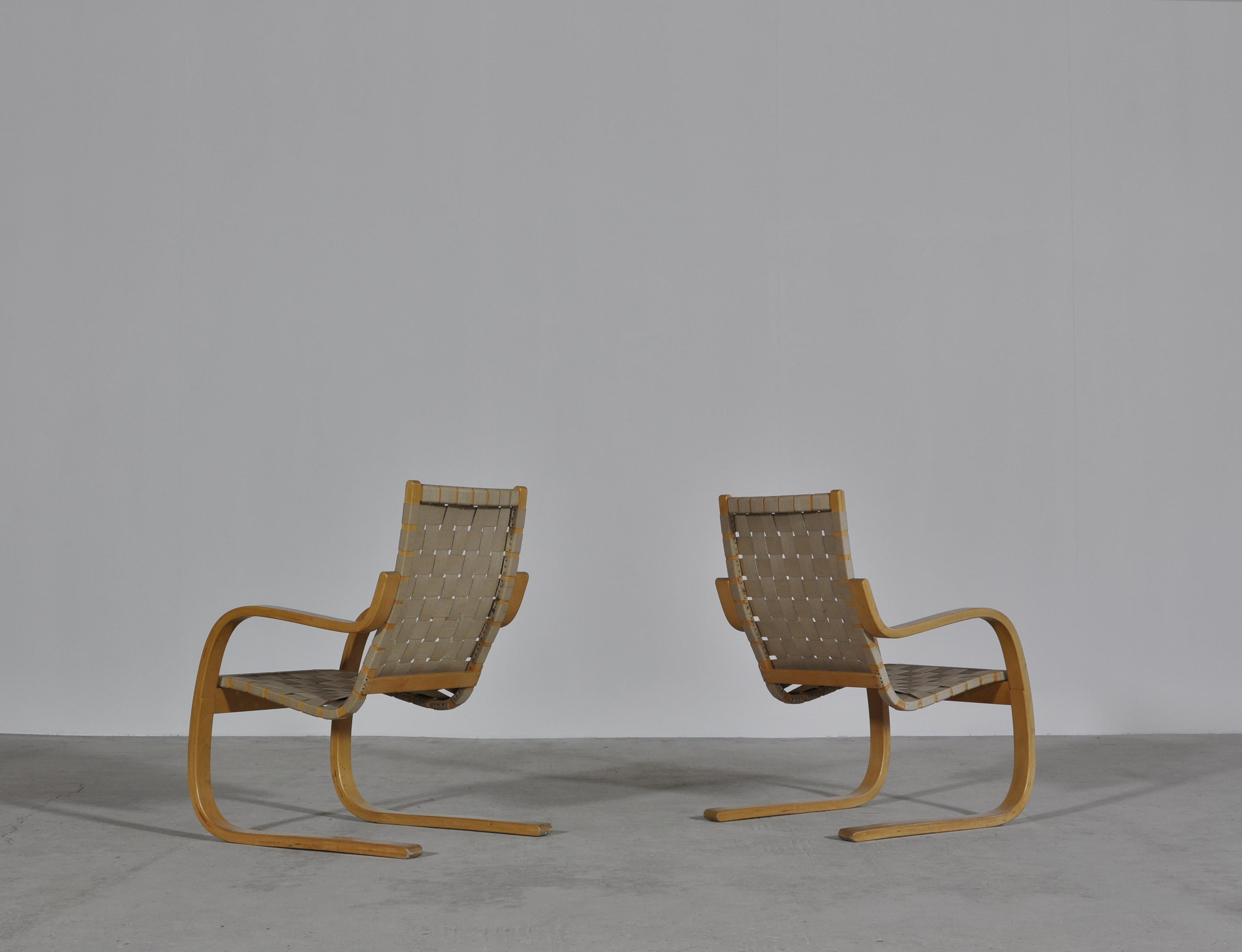 Alvar Aalto Scandinavian Modern Lounge Chairs Model 406 in Birch by Artek, 1960s 9