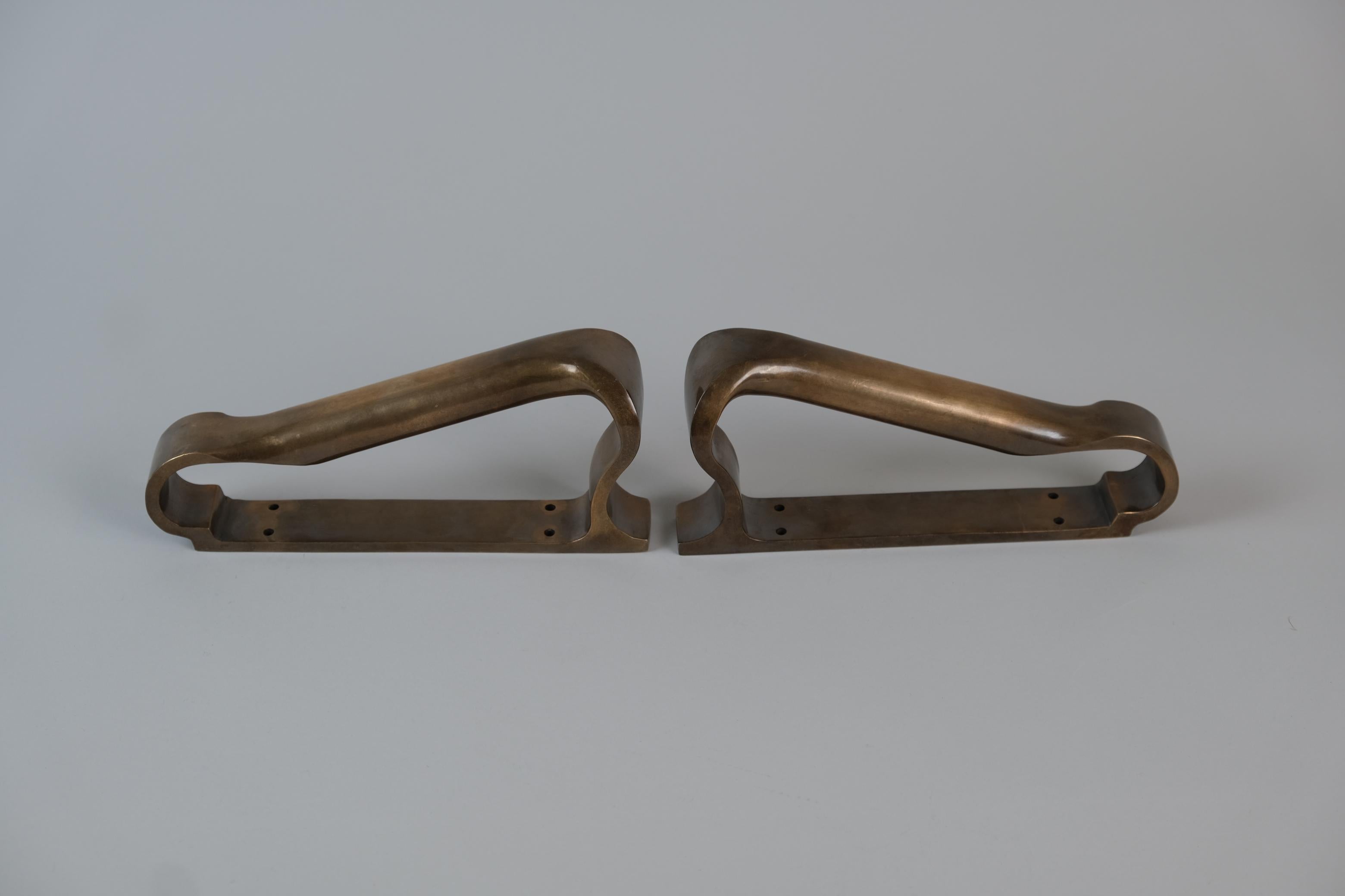 Finlandais Poignées de porte / tirettes sculpturales en bronze moulé d'Alvar Aalto+Aalto, Valaistustyö 1950s en vente