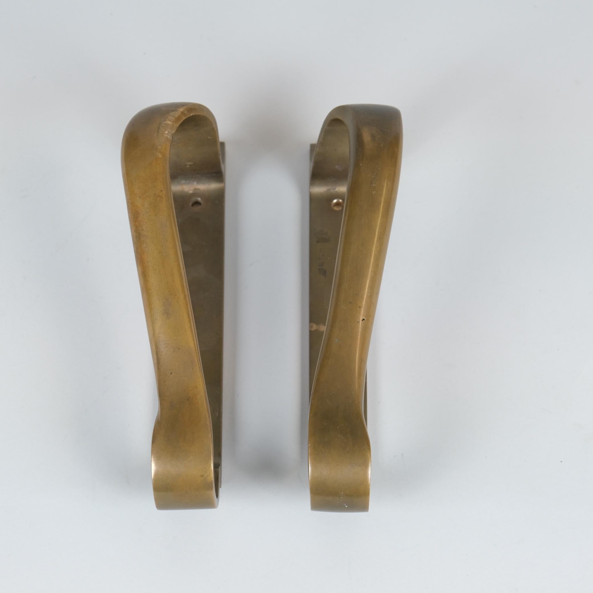 Alvar Aalto Sculptural Door Handles/Pulls in Cast Bronze, Valaistustyö 1950s For Sale 1