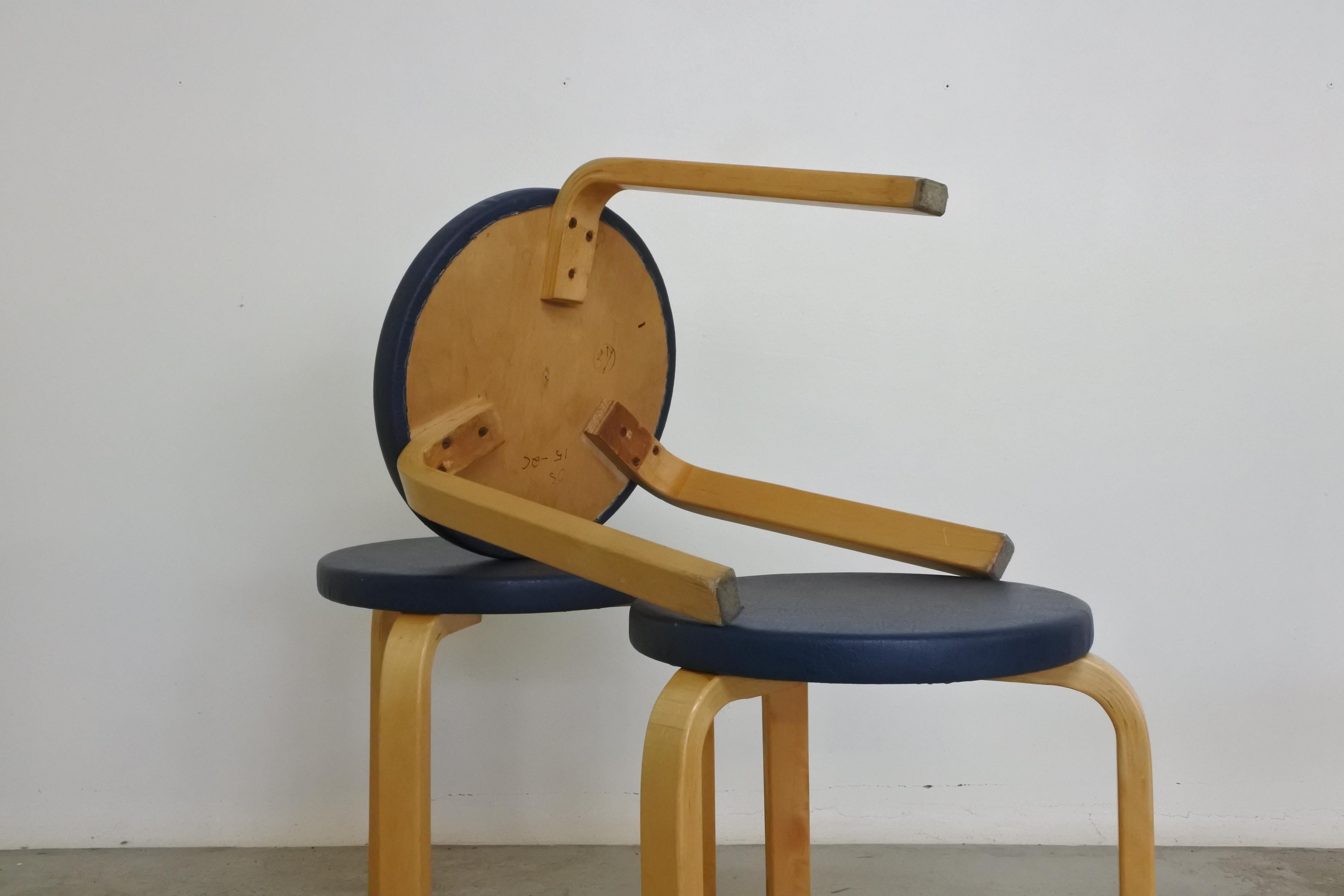 Alvar Aalto Set of Three Early Upholstered Stools Model 60 3