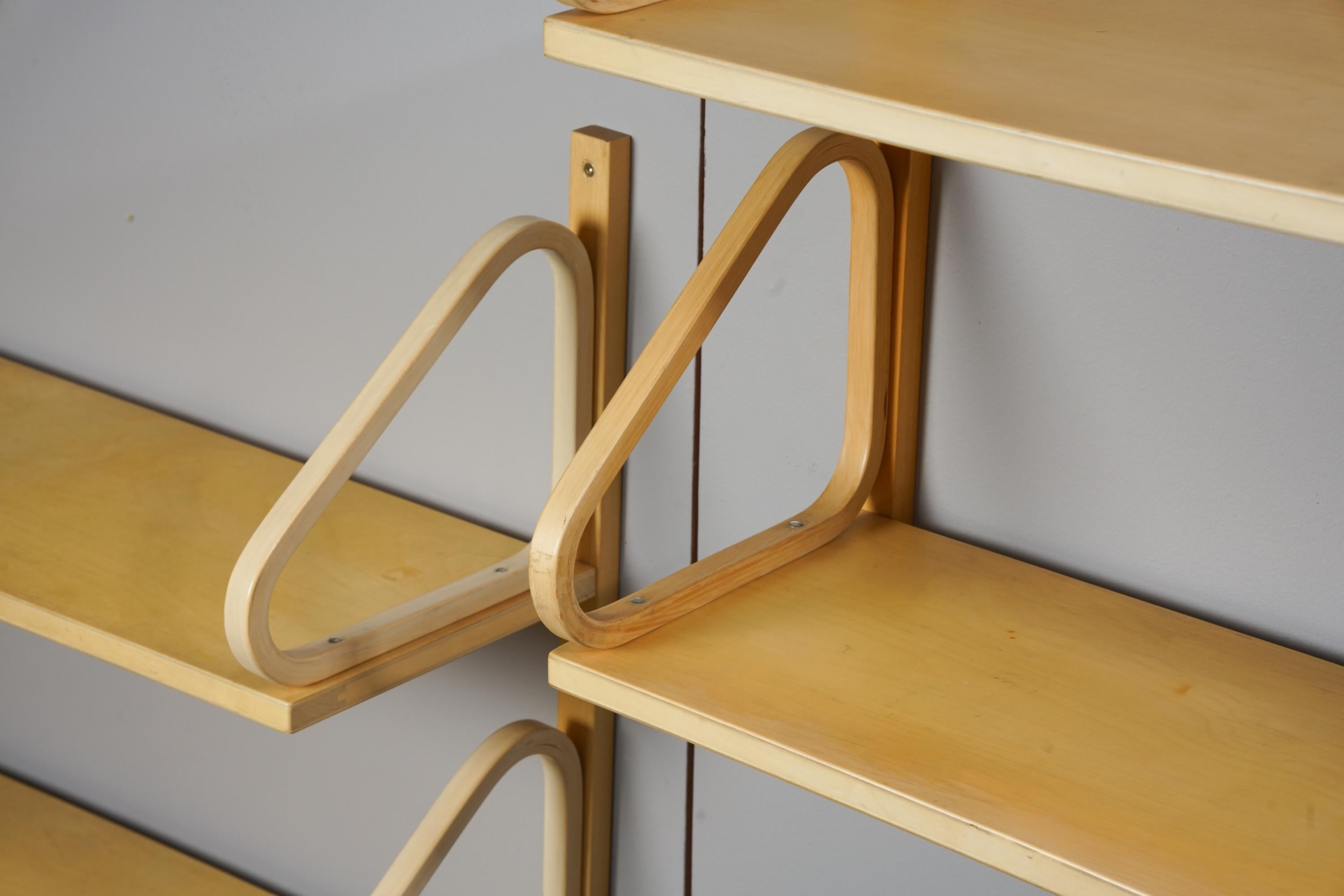 Alvar Aalto Shelve Model 112B-2 from the 1950s In Good Condition For Sale In Helsinki, FI