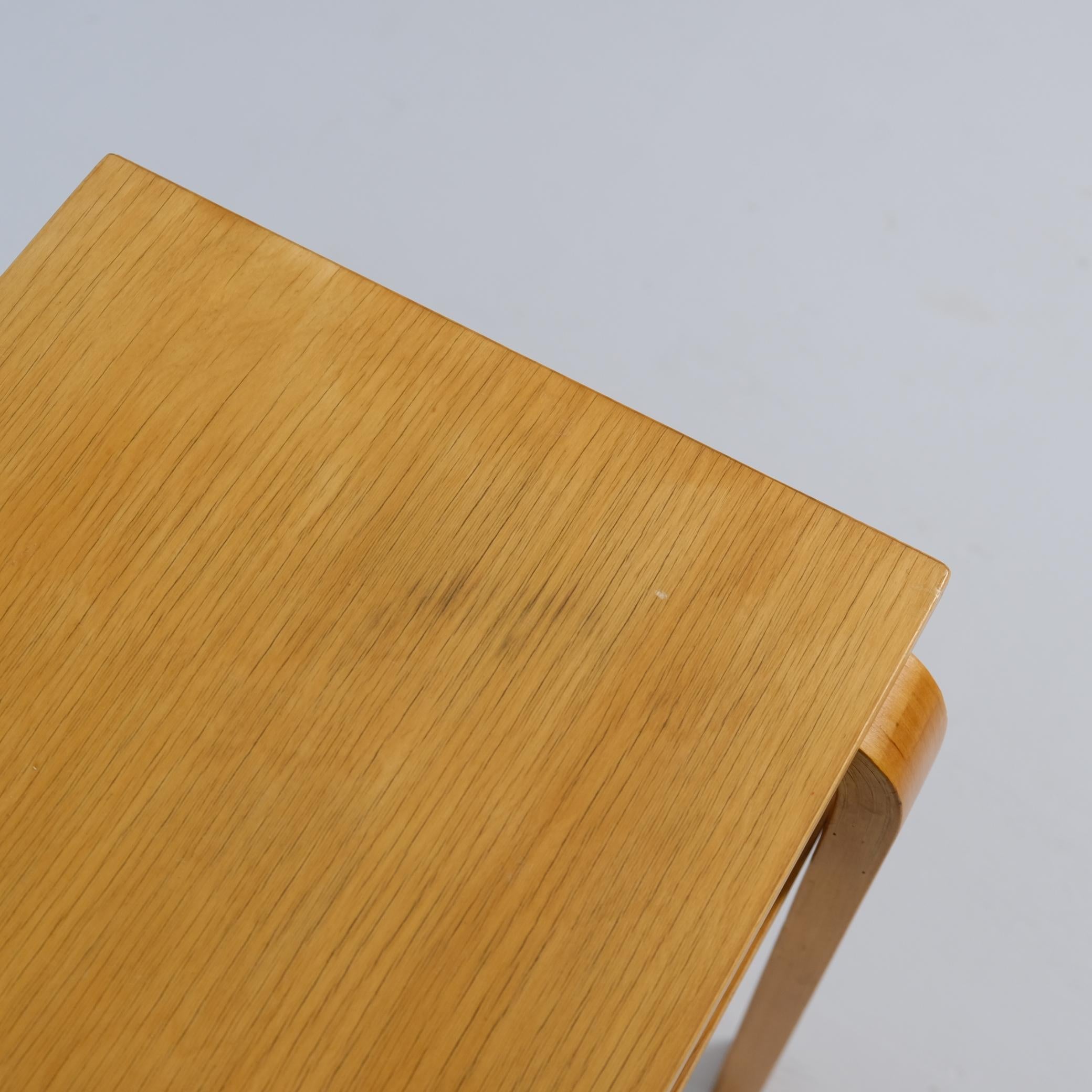 Alvar Aalto Side / Newspaper Table Model A 86 in Birch for Artek, 1930s For Sale 3