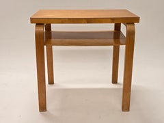 Tavolino di Alvar Aalto di Artek del 1940