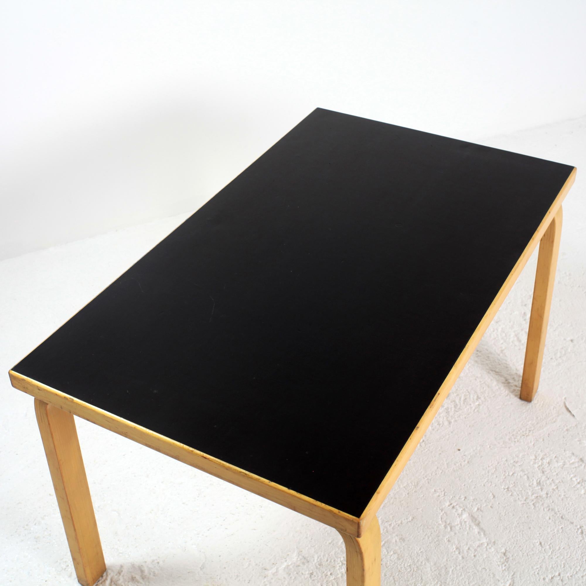 Alvar Aalto Side Table for Artek Finland 1970s For Sale 3