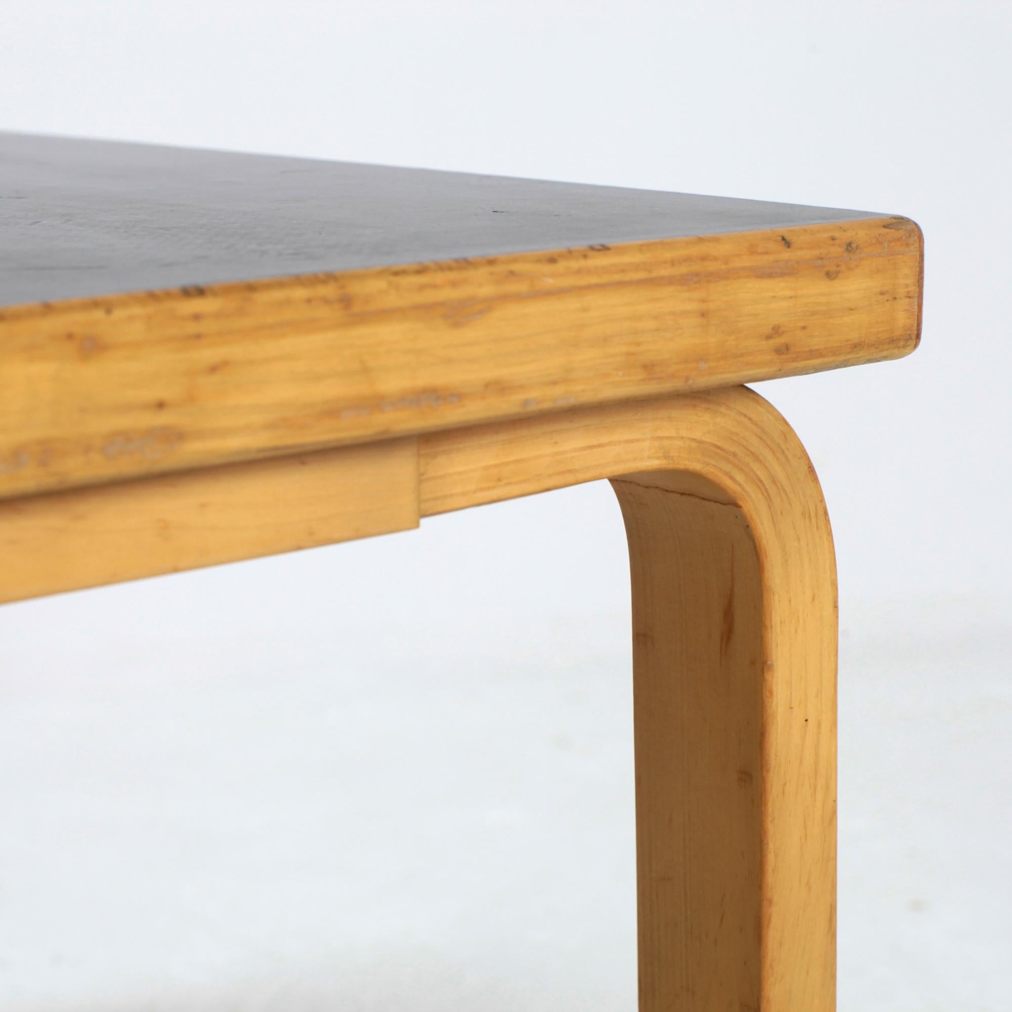 Alvar Aalto Side Table for Artek Finland 1970s For Sale 1