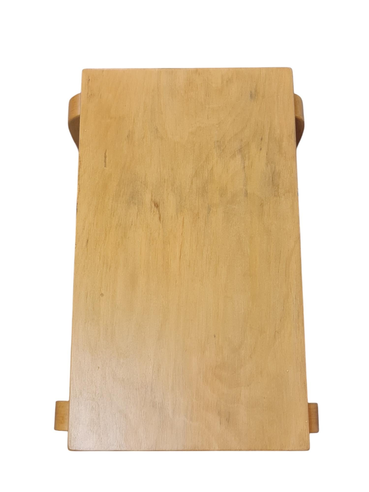 Alvar Aalto Side Table Model A86 in Honey Birch, Artek, 1940s For Sale 2