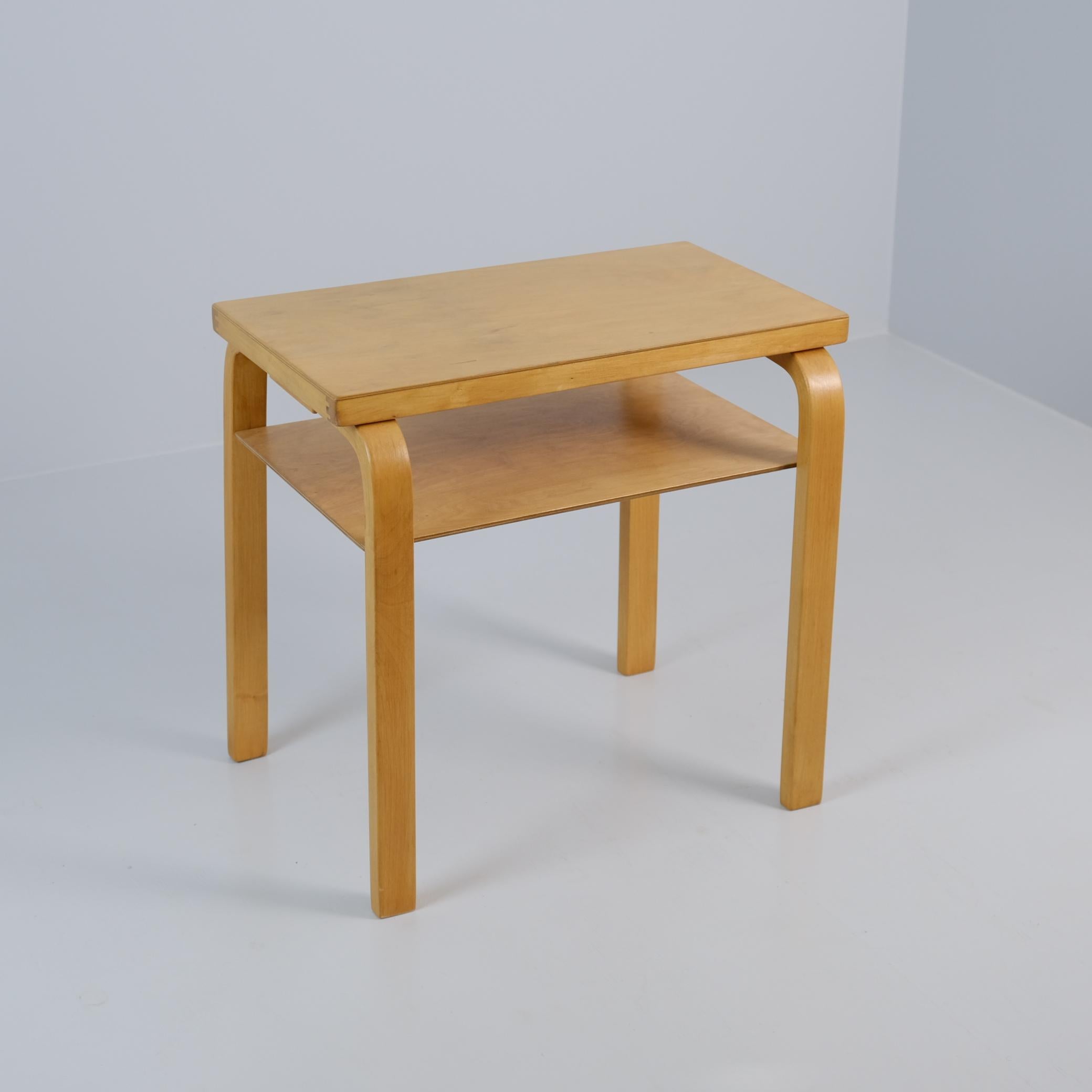 Tavolino Alvar Aalto Modello A86 in betulla miele, Artek, anni '40 in vendita 4