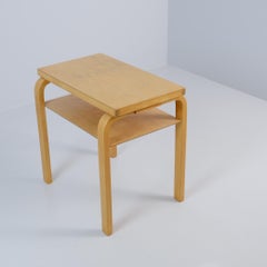Table d'appoint Alvar Aalto+Aalto, modèle A86 en bouleau Honey, Artek, années 1940