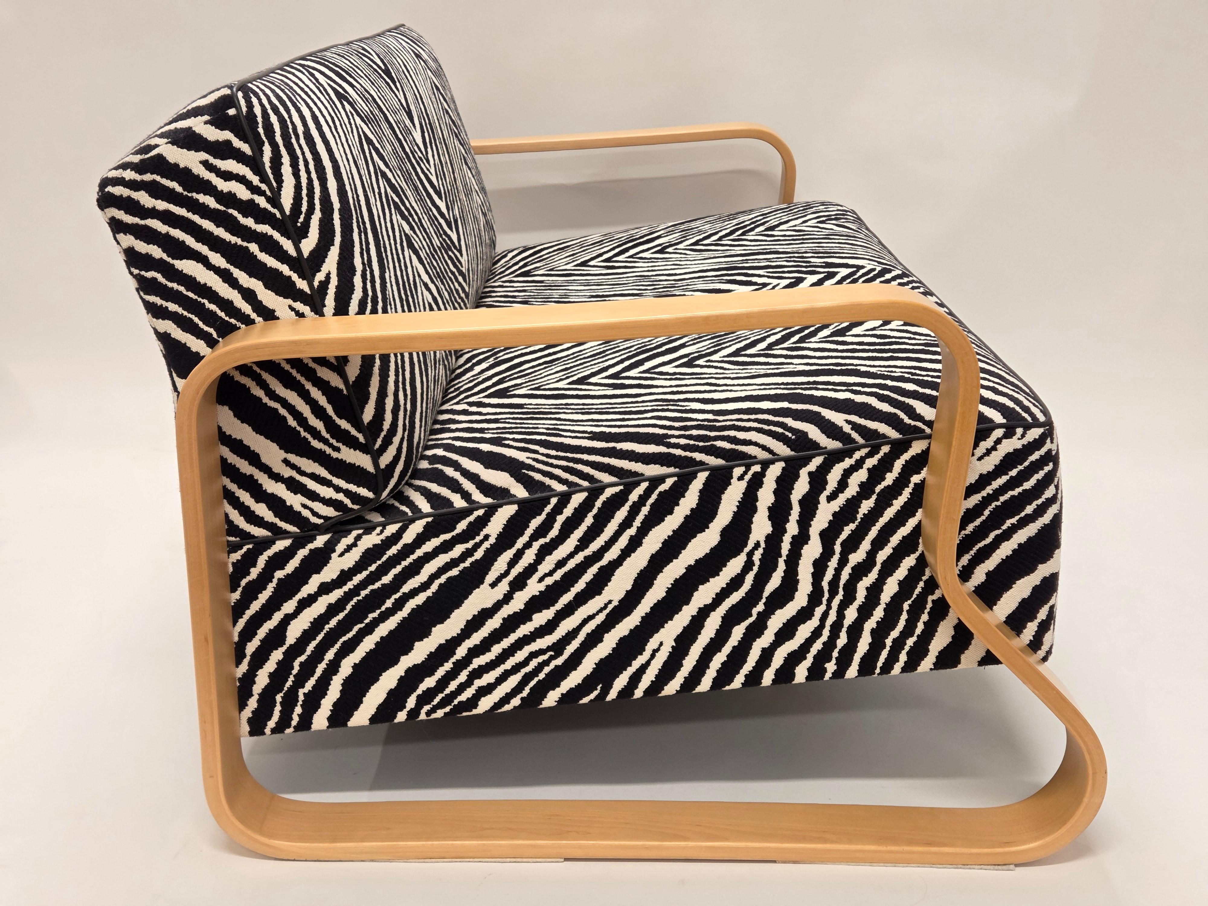 Alvar Aalto Sofa 544 with Zebra upholstery For Sale 6