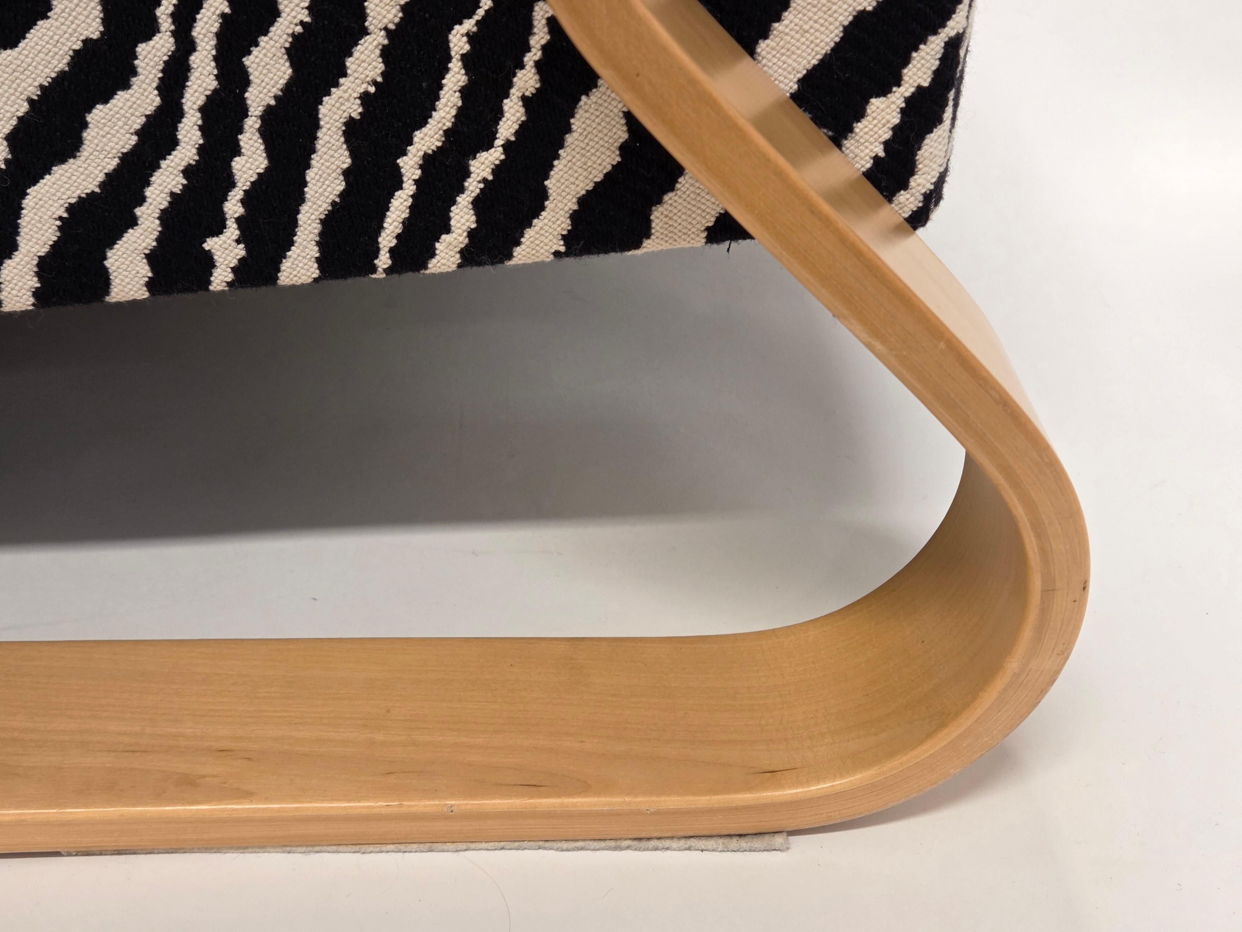 Alvar Aalto Sofa 544 with Zebra upholstery For Sale 7