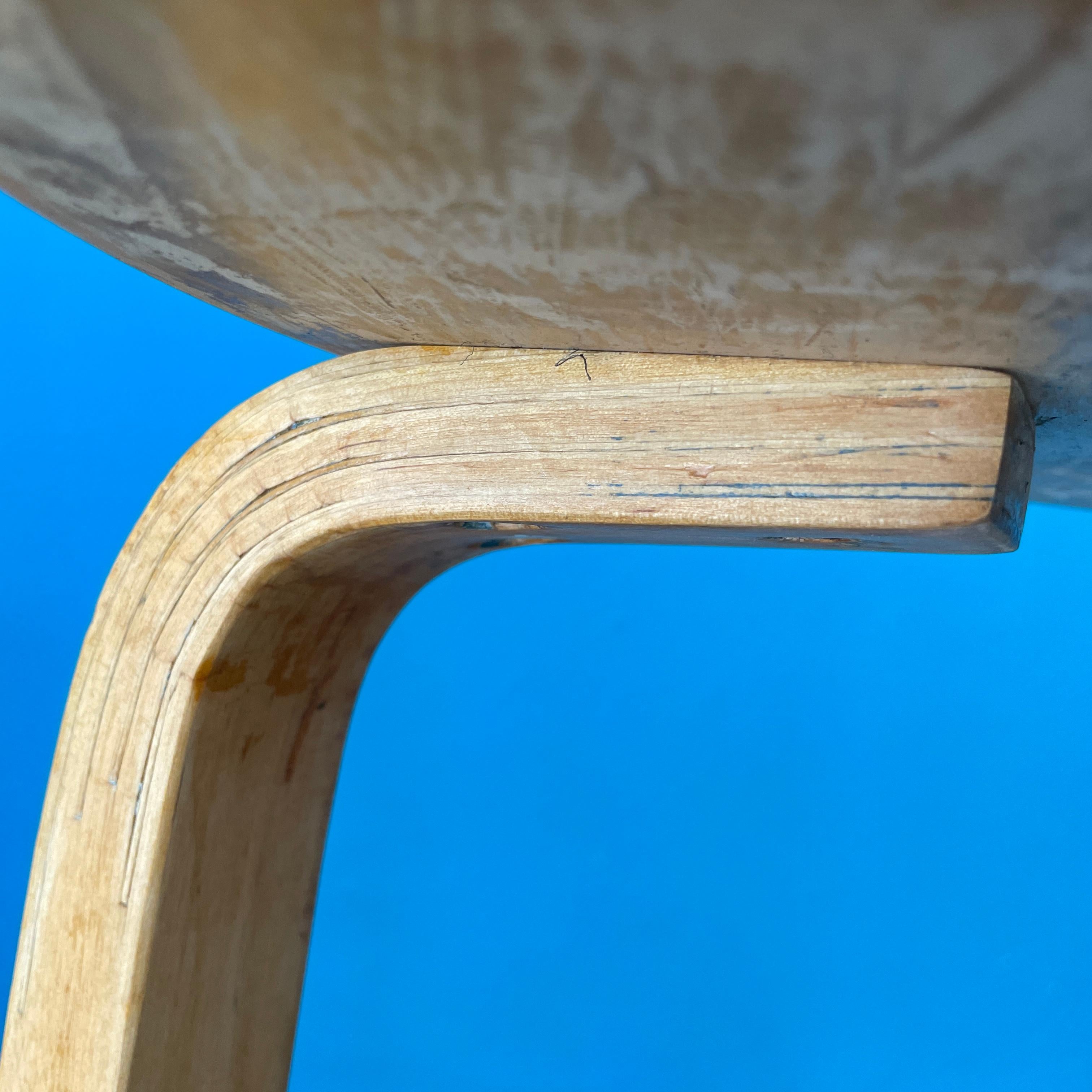 Alvar Aalto Stool 60, Black Linoleum Top, 1950's, Artek Finland 4