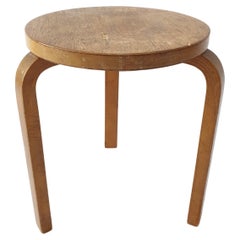 Alvar Aalto Taburete 60 de Artek en los años 1940-50