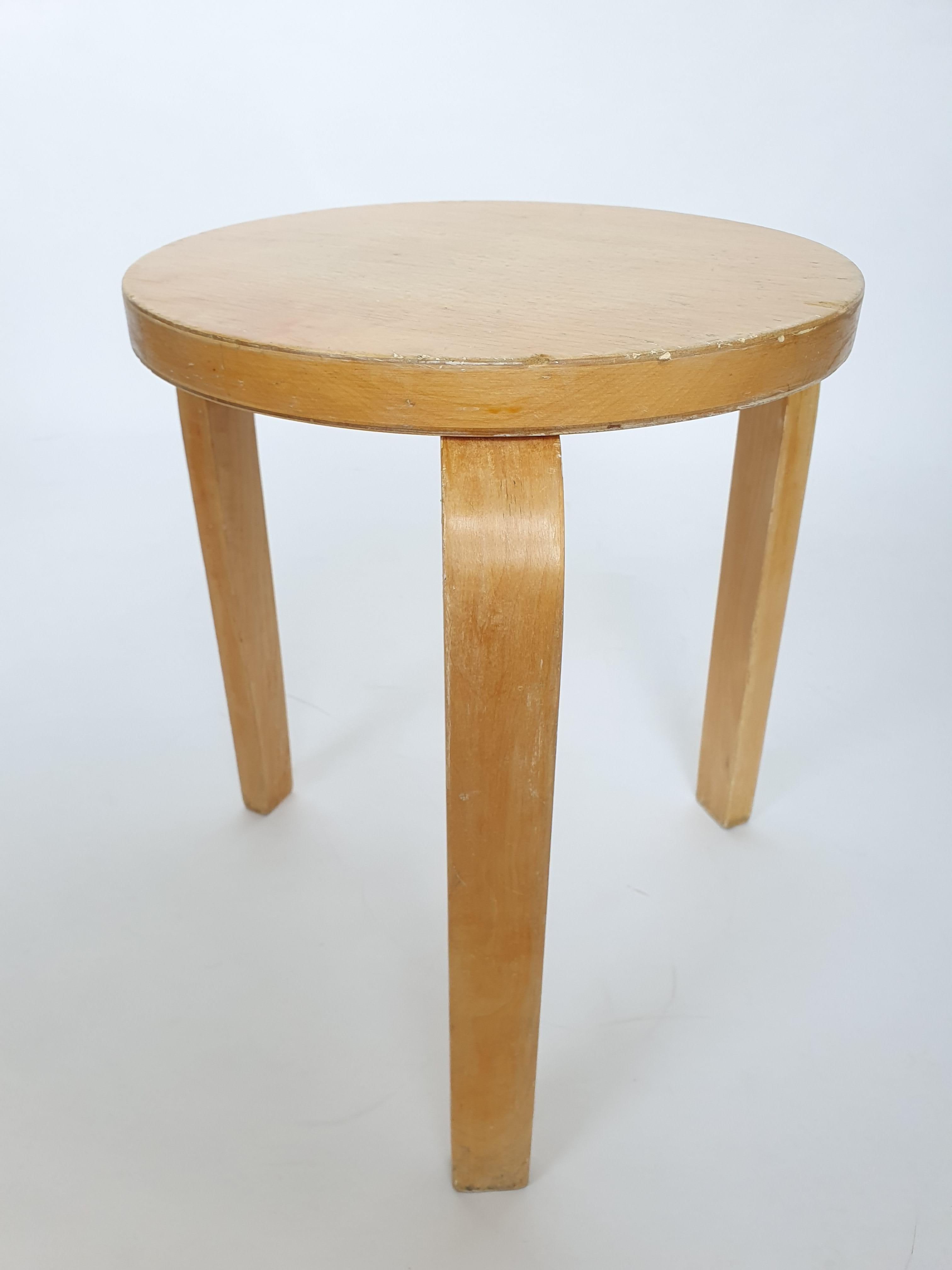 Alvar Aalto+Aalto Tabouret 60 par Artek en 1960 en vente 3