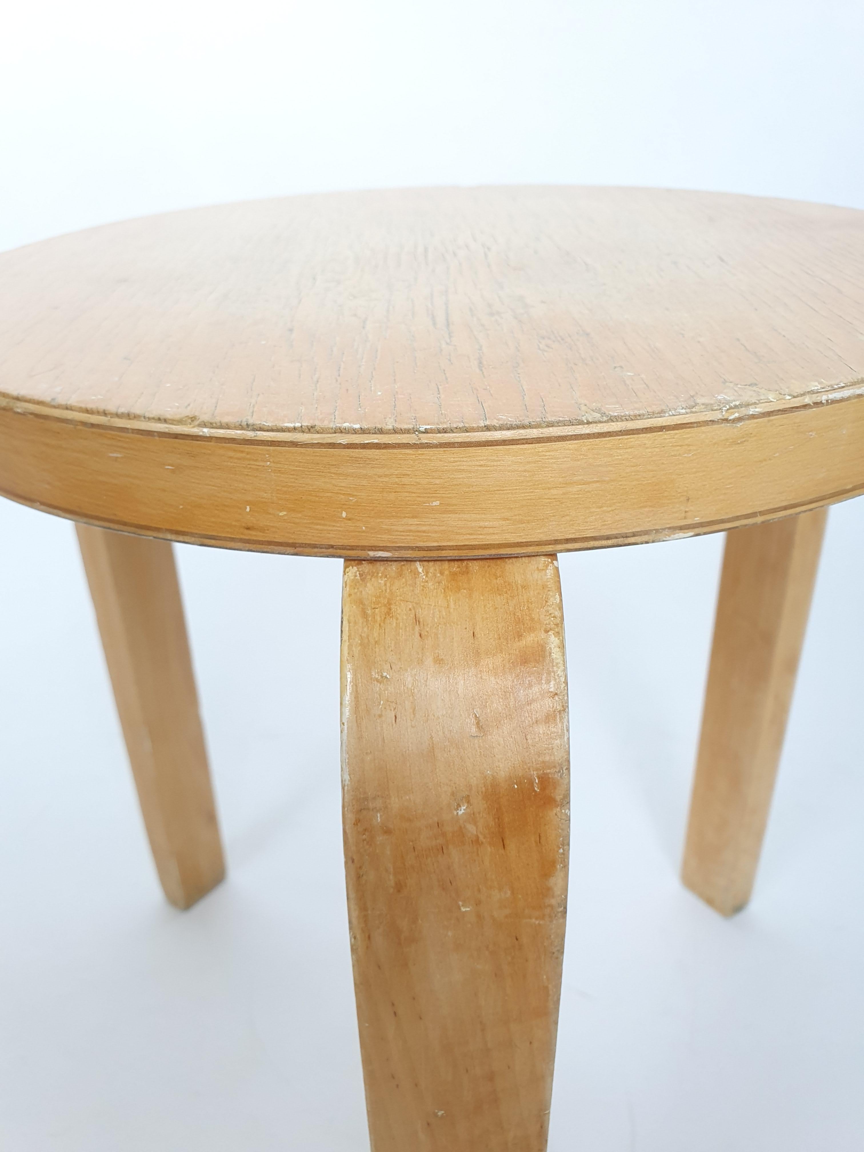 Alvar Aalto+Aalto Tabouret 60 par Artek en 1960 Bon état - En vente à Espoo, FI