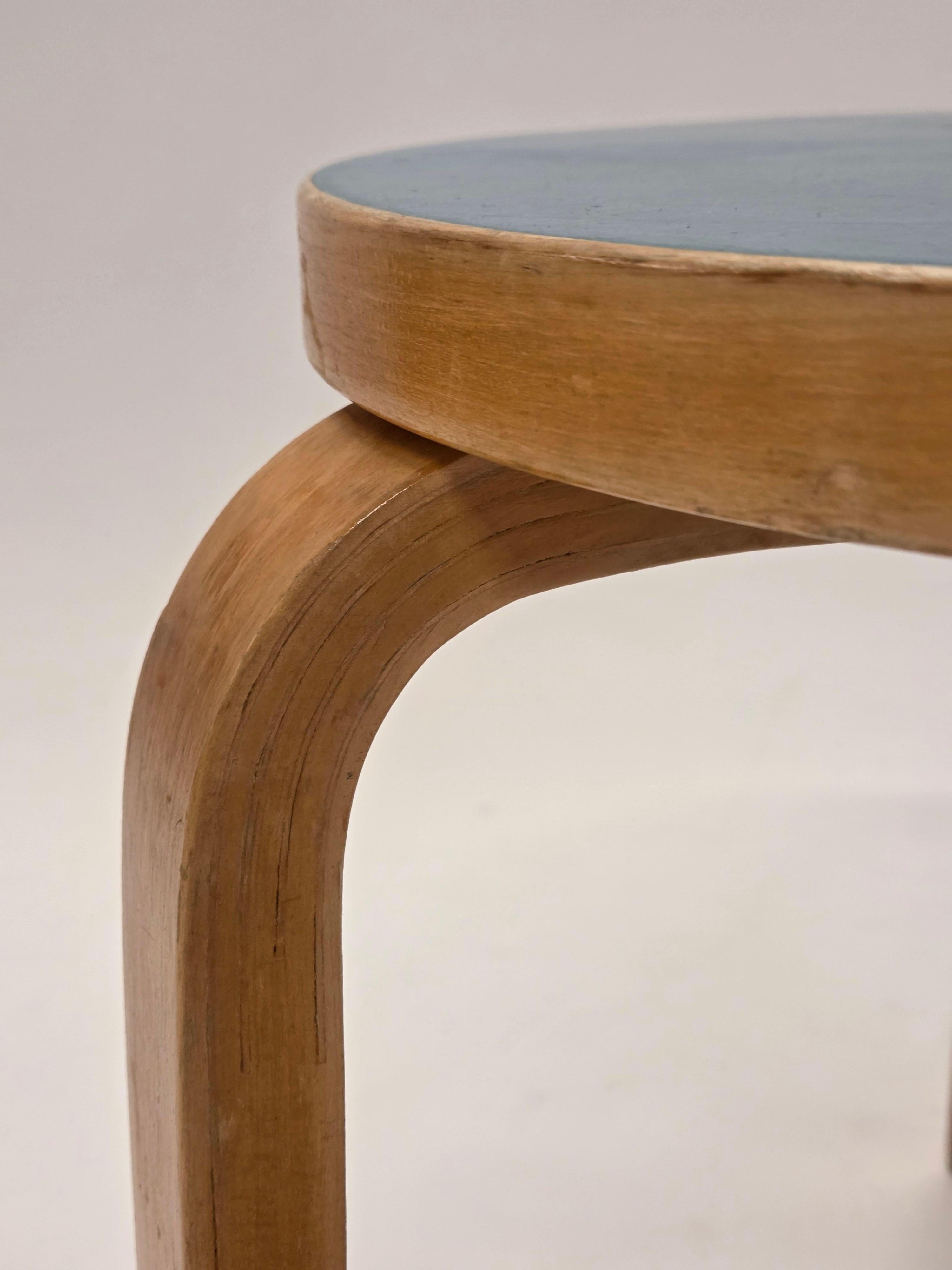 Alvar Aalto Stool 60 by Artek in Blue Linoleum For Sale 3