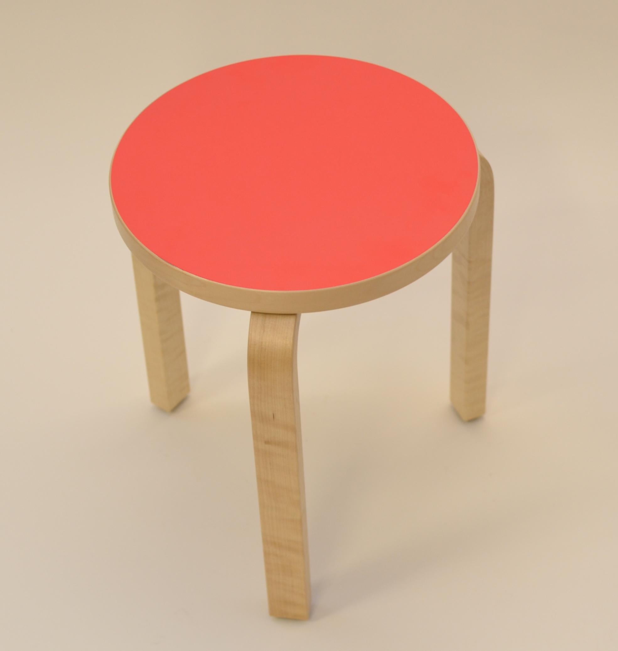 Alvar Aalto Stool 60, Special Red Color Top, Artek Finland. For Sale 4