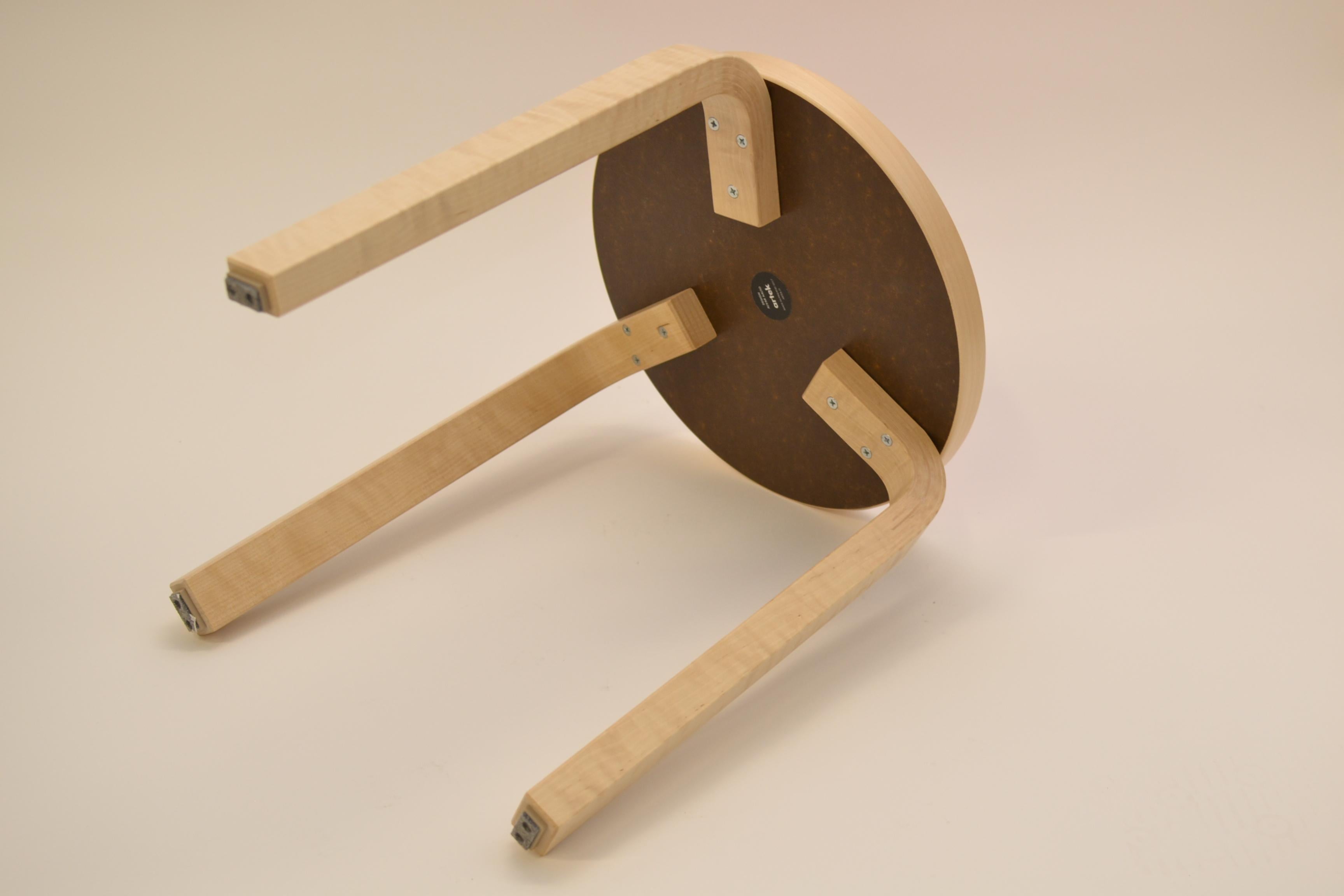 Alvar Aalto Stool 60, Special Red Color Top, Artek Finland. For Sale 2