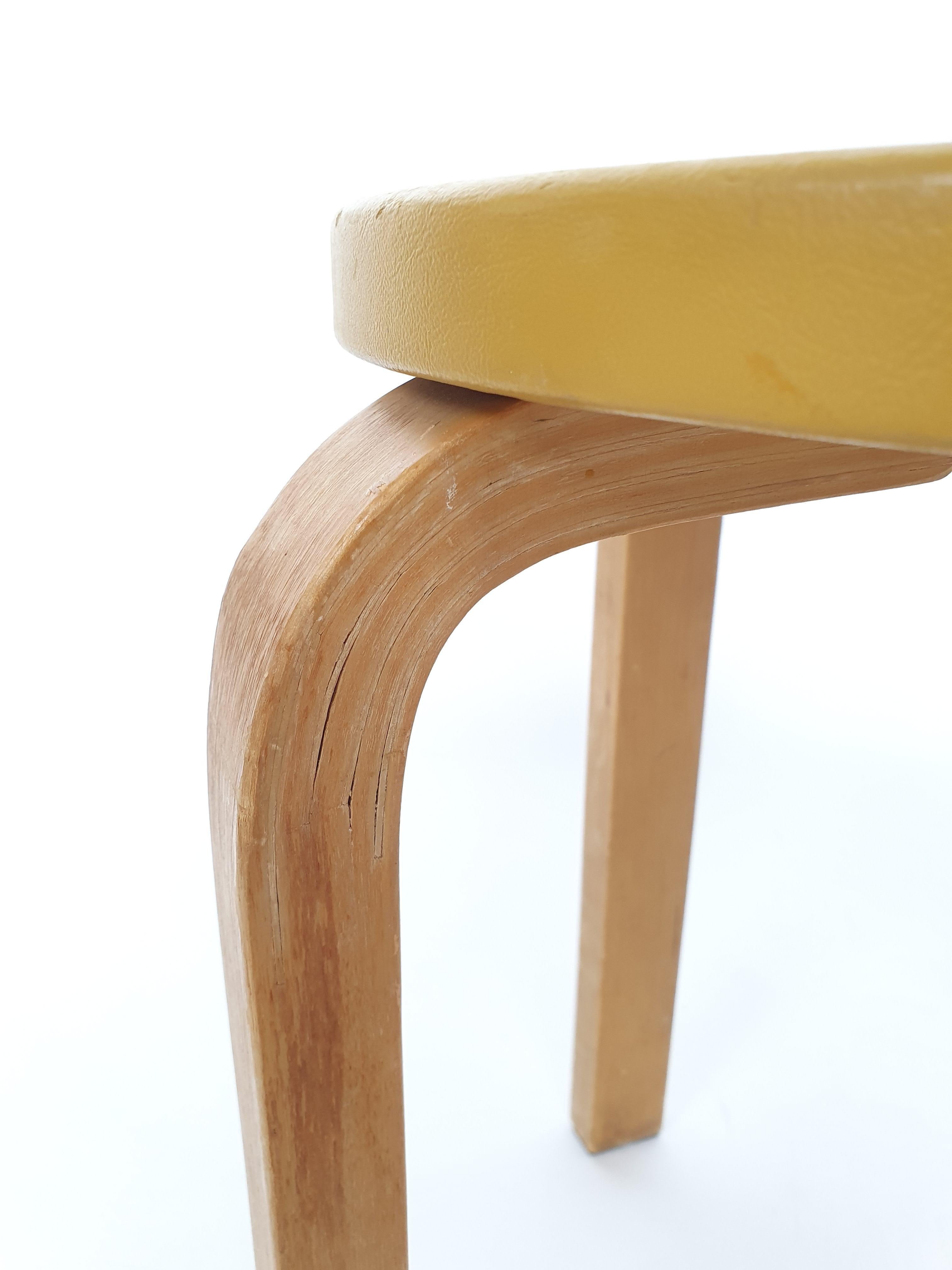 Alvar Aalto+Aalto Tabouret E60 par Artek en 1960 Bon état - En vente à Espoo, FI