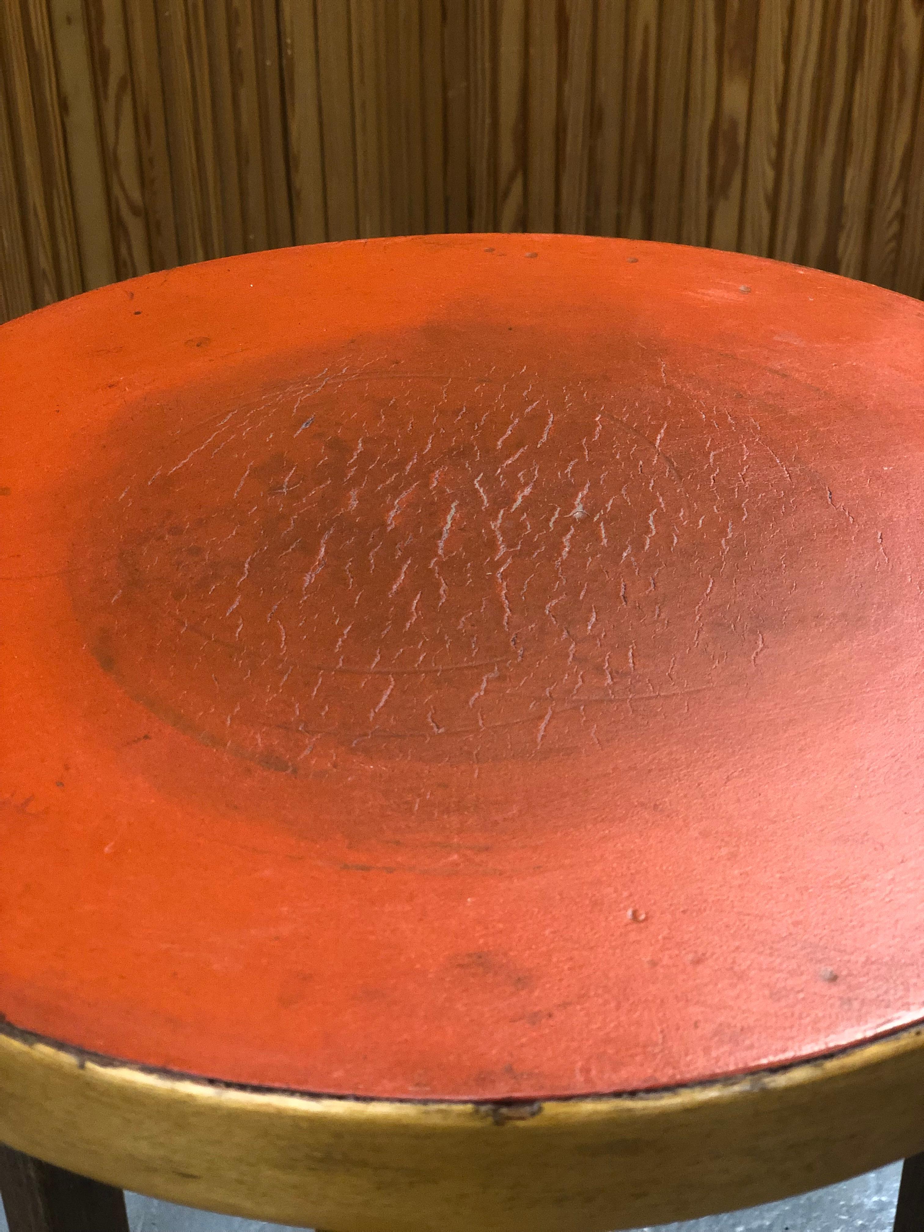 Alvar Aalto Stool Model 60 In Red Linoleum, Artek In Good Condition In Helsinki, FI