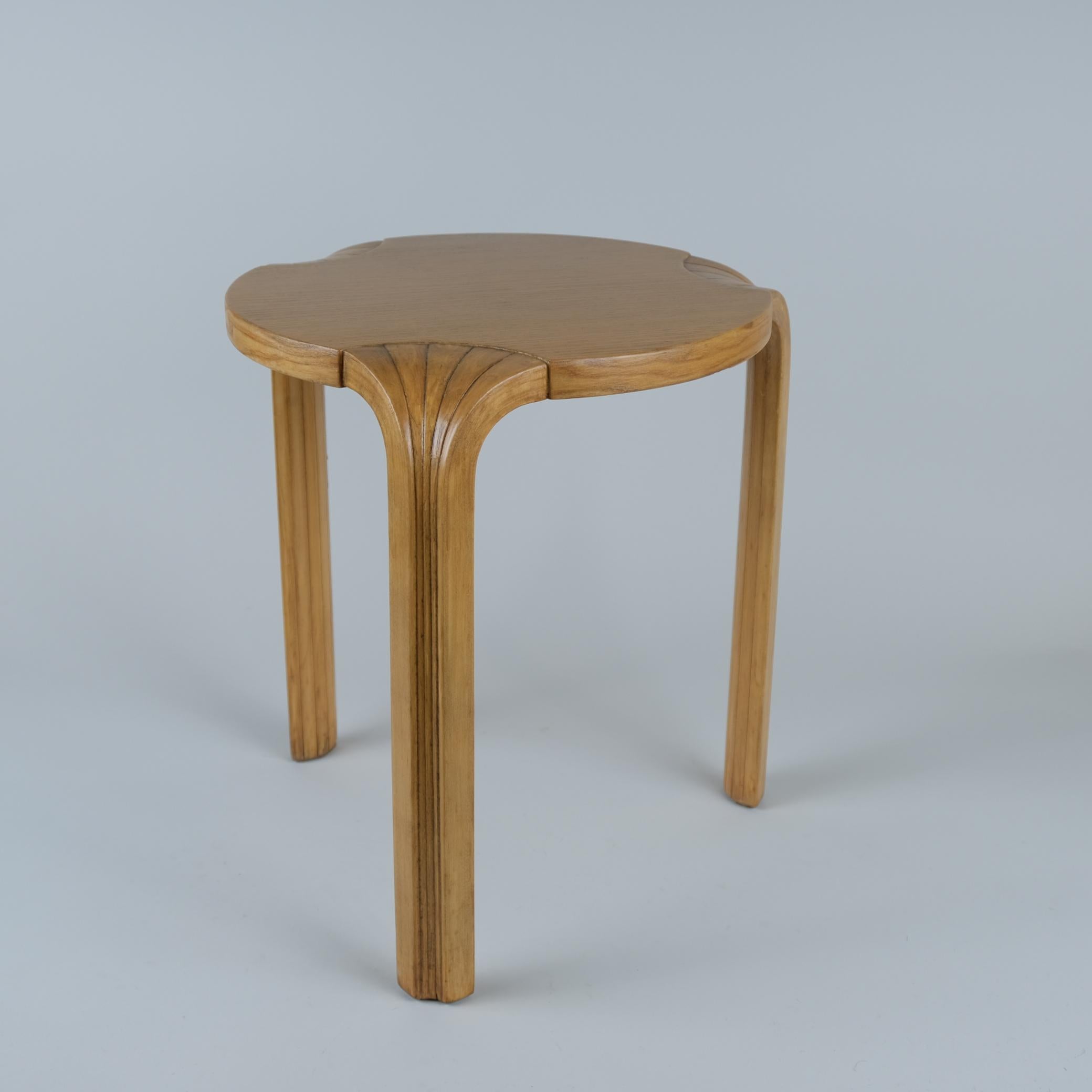 A beautiful model X600 stool designed by Alvar Aalto for Artek in the 1950s in Finland. Even though simple, this stool comes with great quality and attention to detail. The X-leg or Fan leg, as called in Finland, is a rare version of the Aalto stool