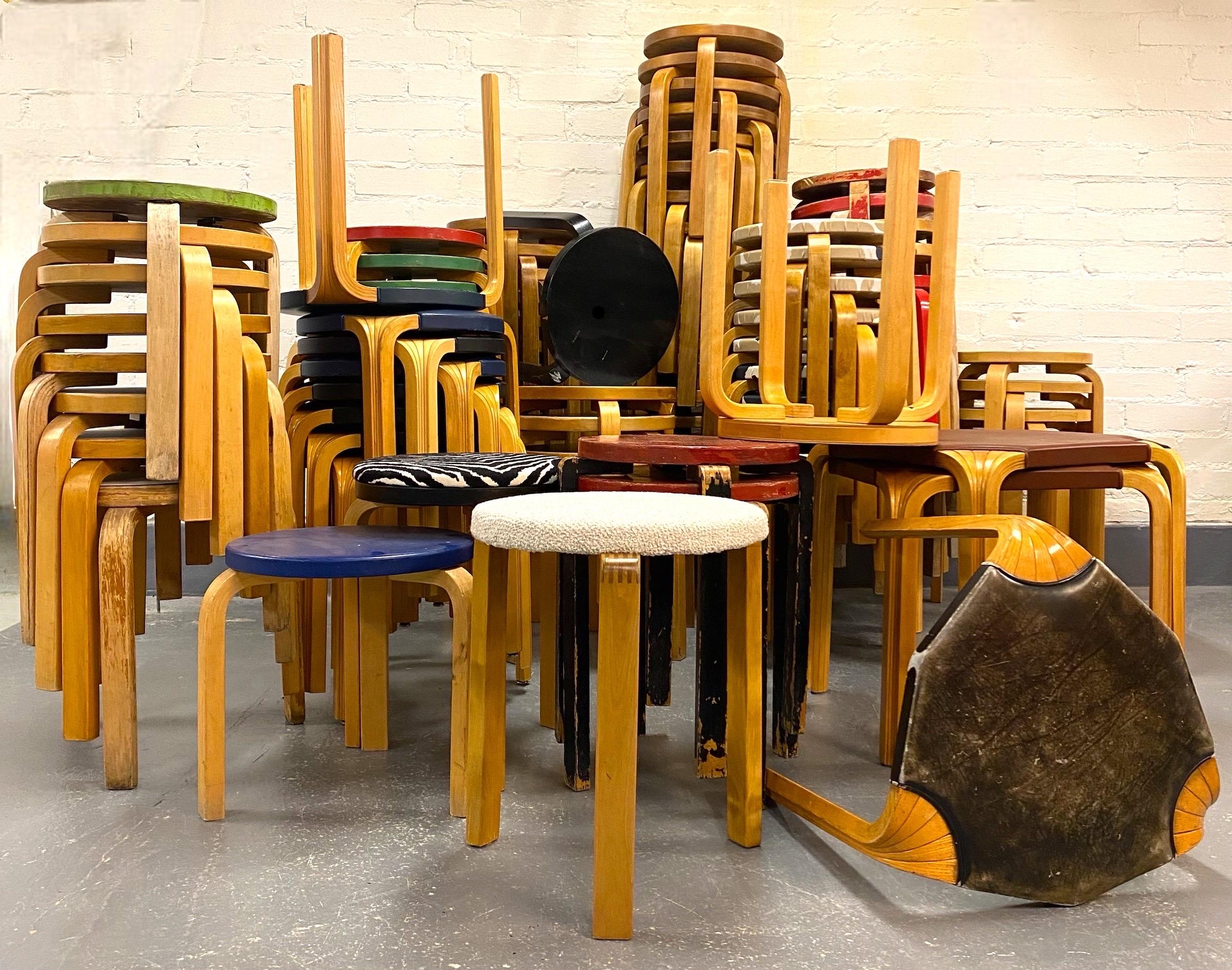 Alvar Aalto Stool X600 in Birch and Original Black Leather